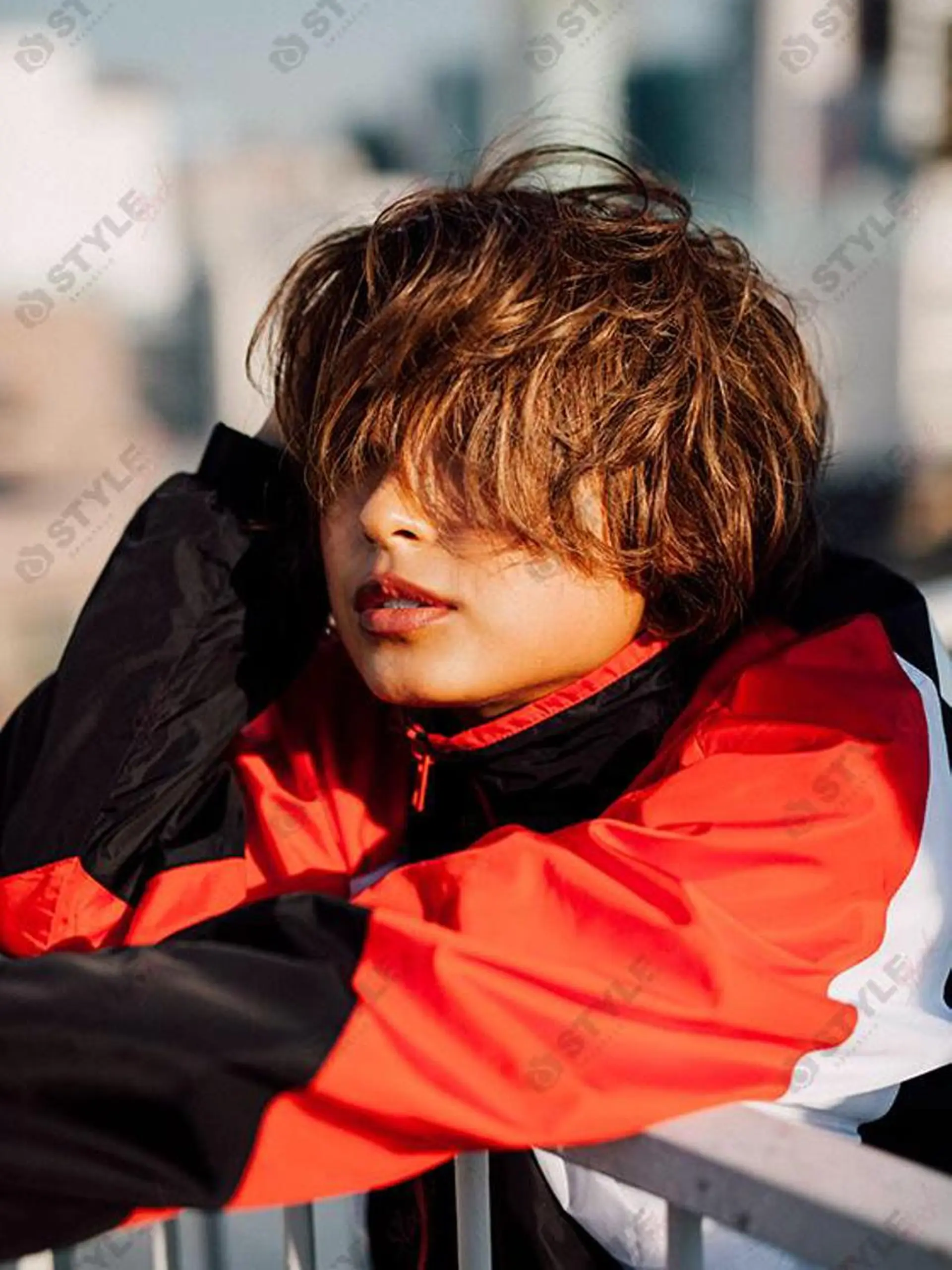 ショート カラー パーマ 白髪ぼかしハイライト 柳川拓哉のヘアスタイル