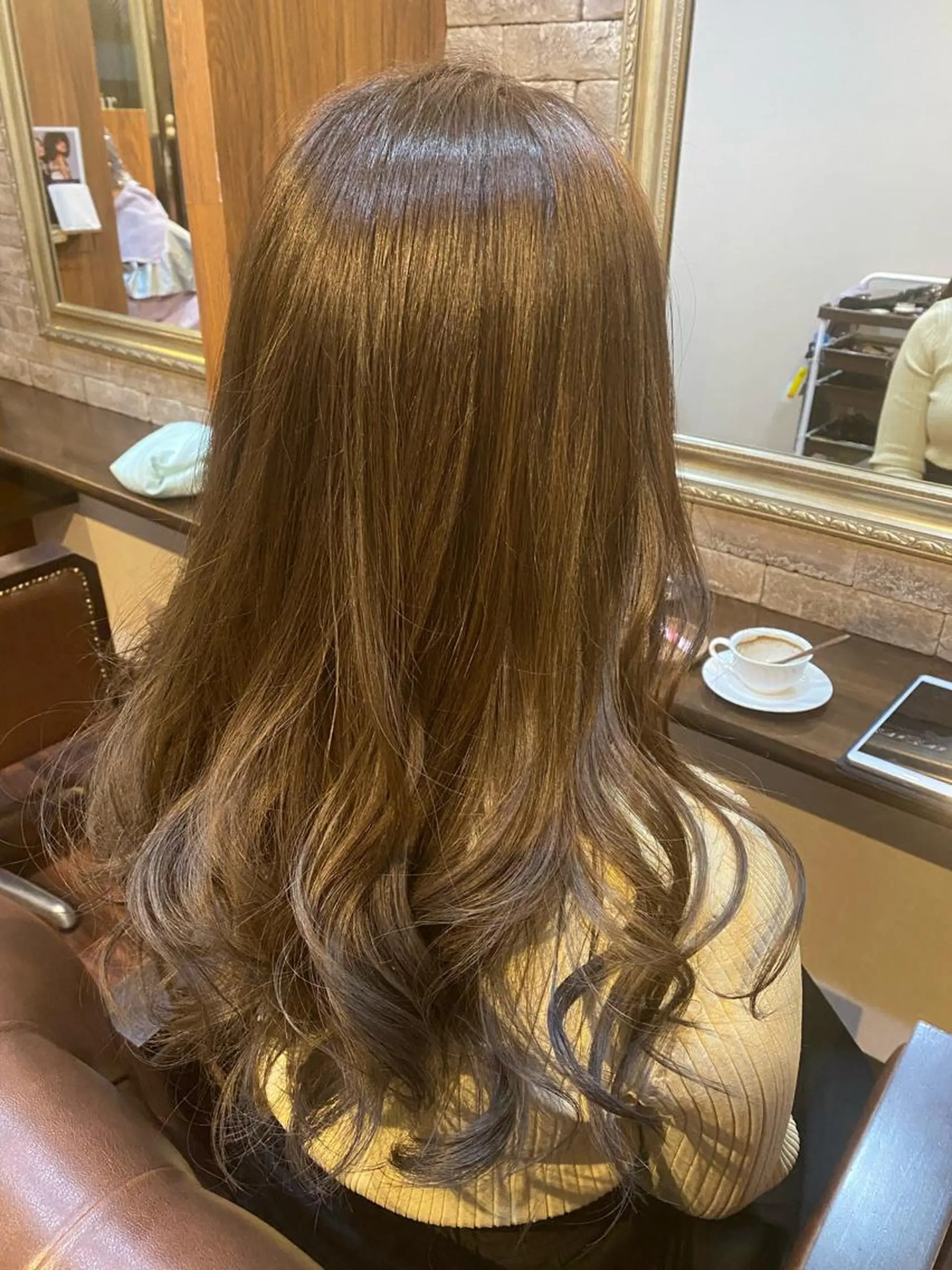 ロング カラー カット ヘアカラー トリートメント 美髪 カラーリストのヘアスタイル