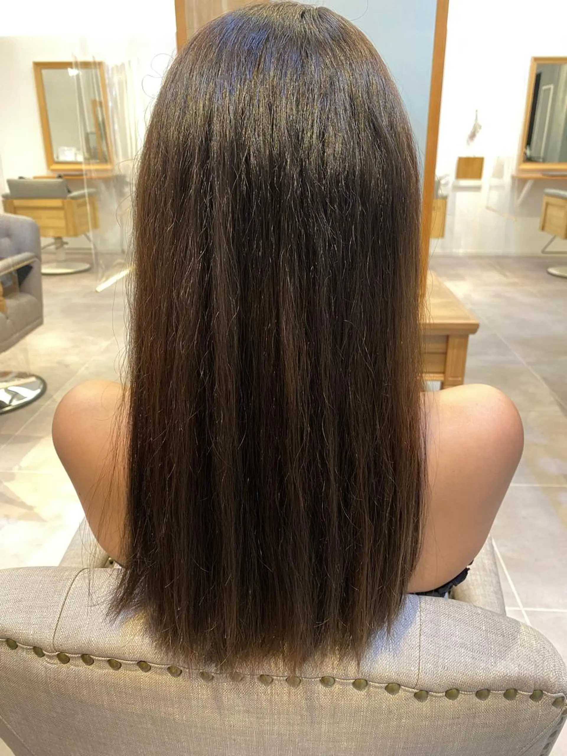 カラー kuschel アリイのヘアスタイル