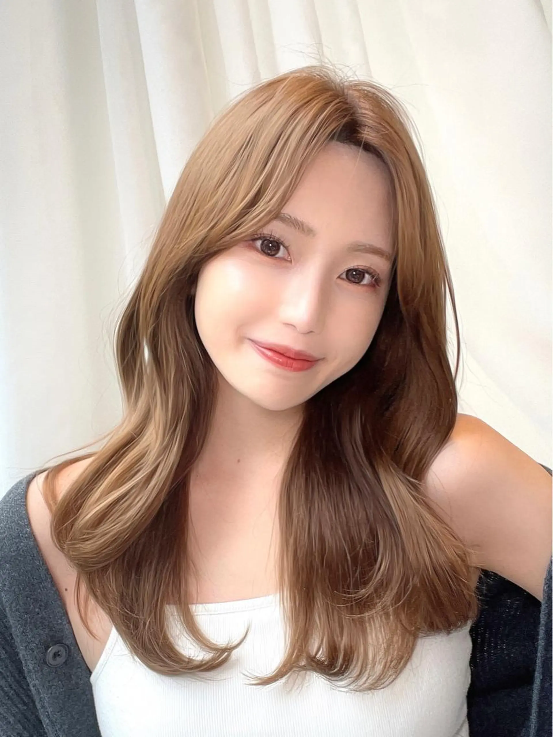 ロング カラー アッシュ ベージュカラー 黒髪 ブリーチ ブルーカラー 顔周り特化/韓国ヘア /レイヤー/吉野幸大のヘアスタイル