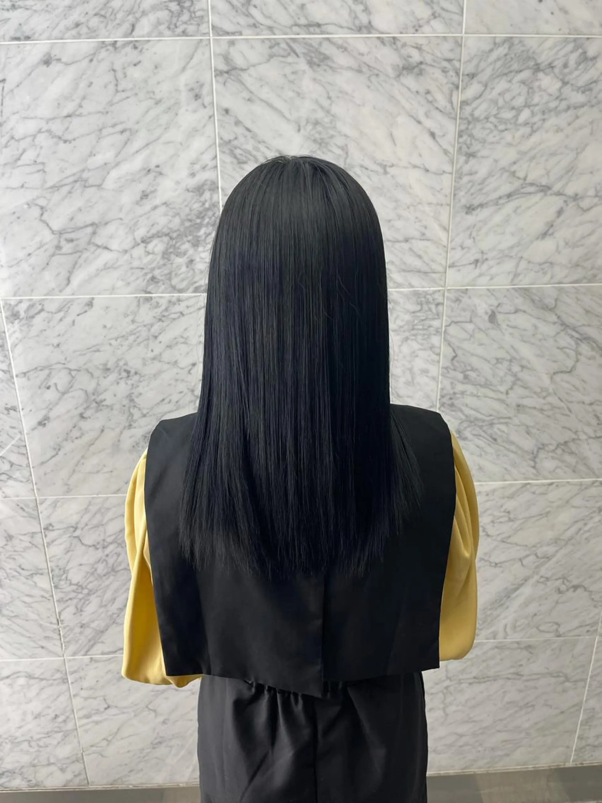 カラー TENSHO ハイトーンレイヤーのヘアスタイル