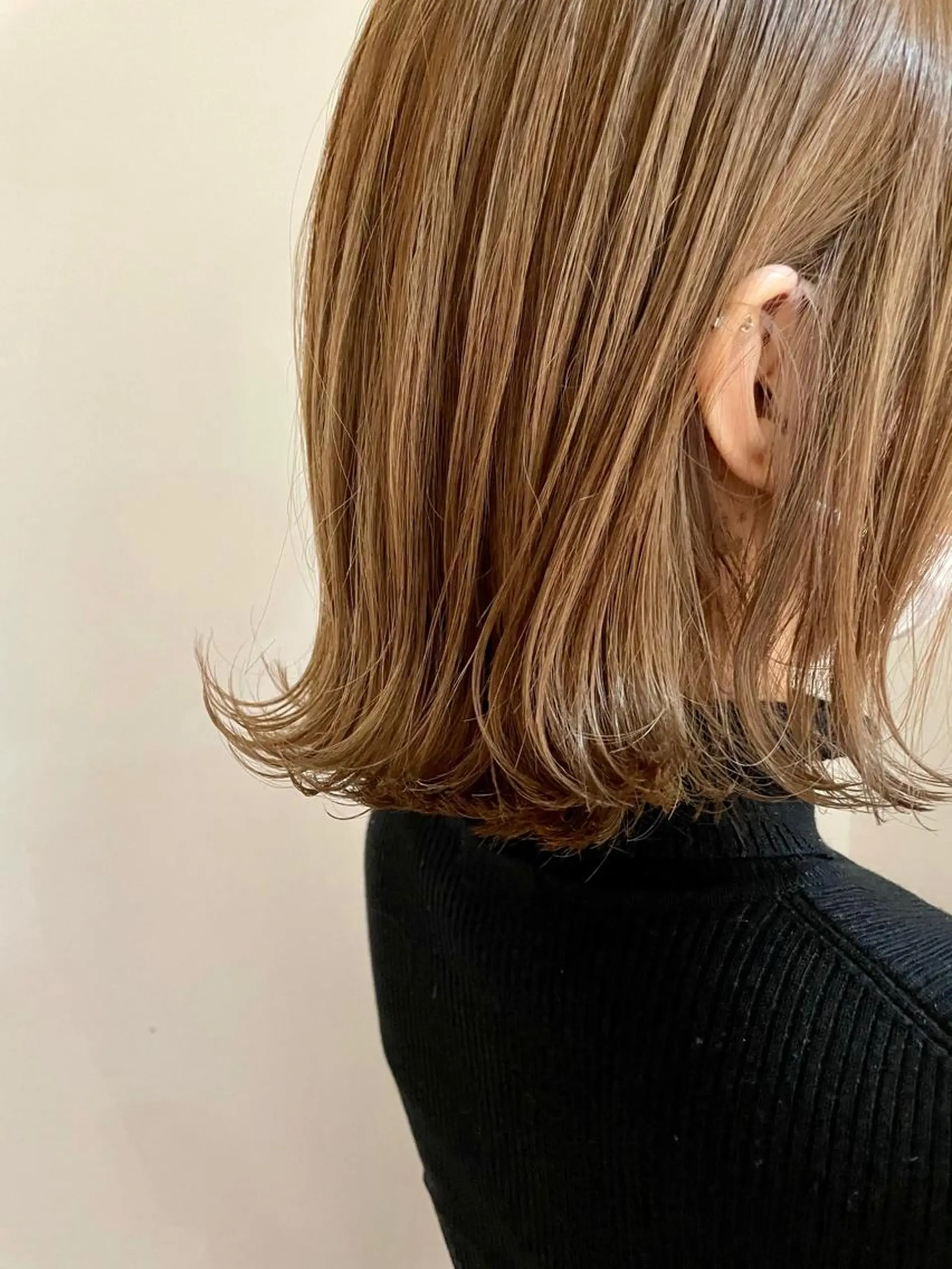 ミディアム カラー アッシュ 透明感カラー ハイライトカラー ハイトーンカラー イルミナカラー カット ヘアカラー トリートメント 江上拓郎/ショート /酸性ストレートのヘアスタイル