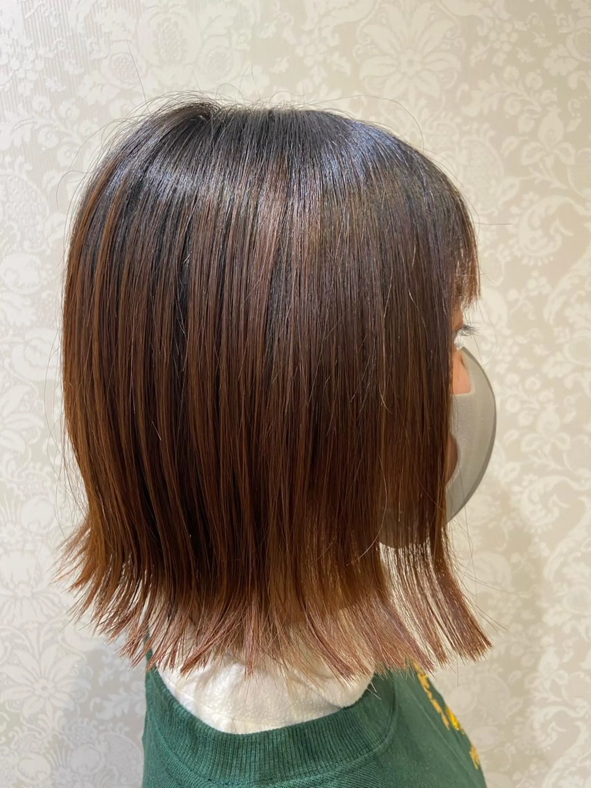 ミディアム 切りっぱなしボブ ボブ 外ハネヘア 日置美容室所属・石井 佑飛のヘアスタイル