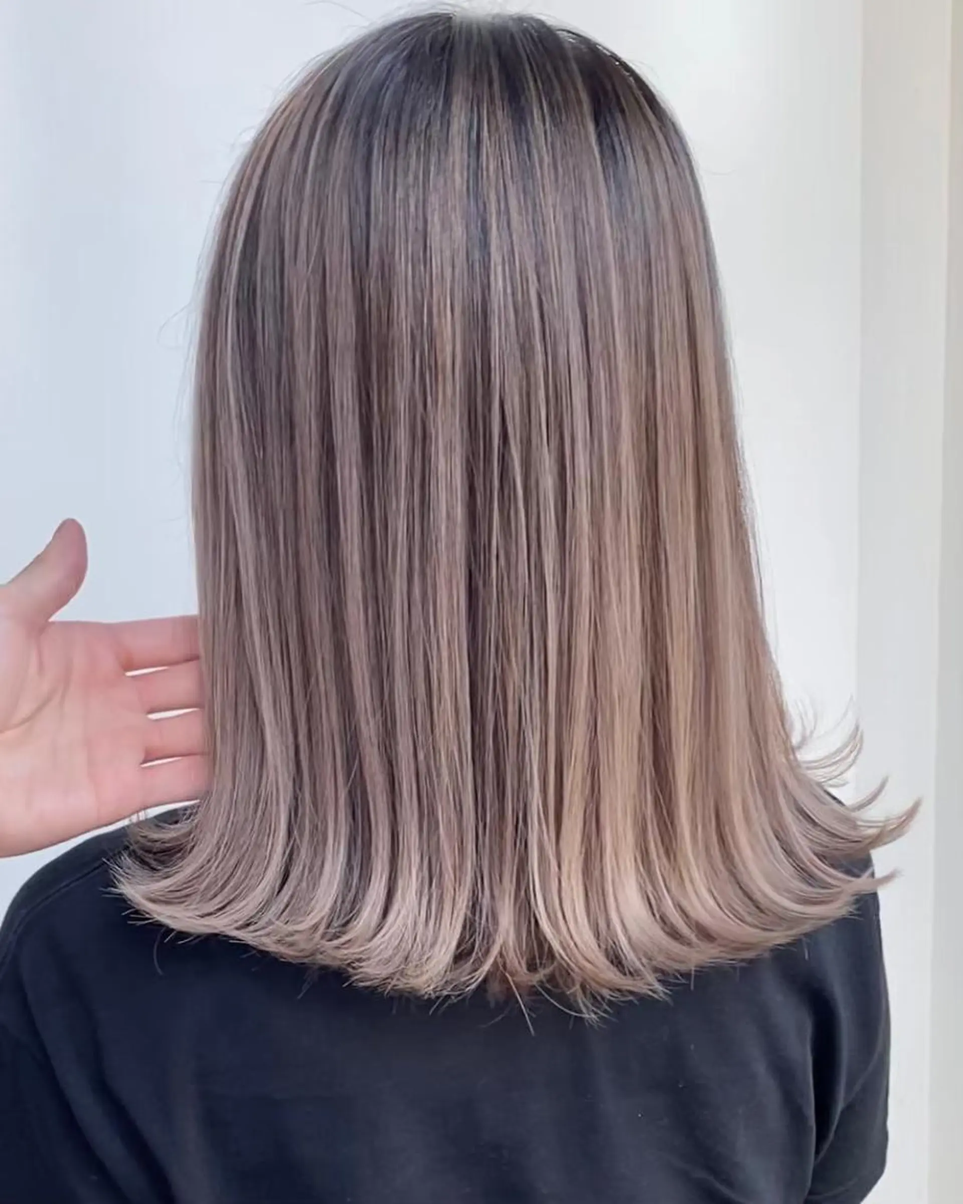 ミディアム カラー ミディアムパーマ ブリーチ ダブルカラー ハイライトカラー イルミナカラー 【公式】amble luxe 中野のヘアスタイル