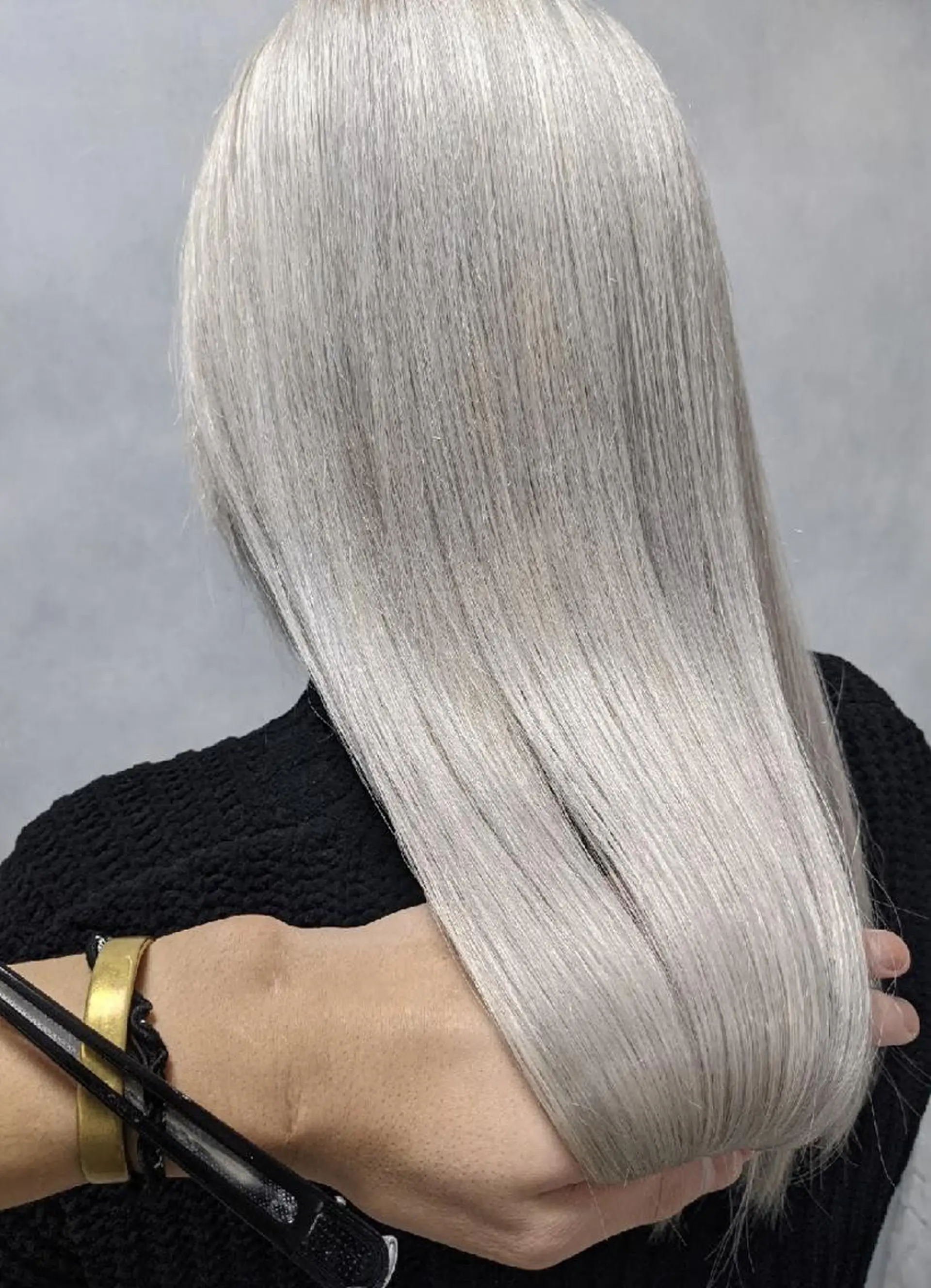 ロング nameless髪質 改善ブリーチ心斎橋のヘアスタイル