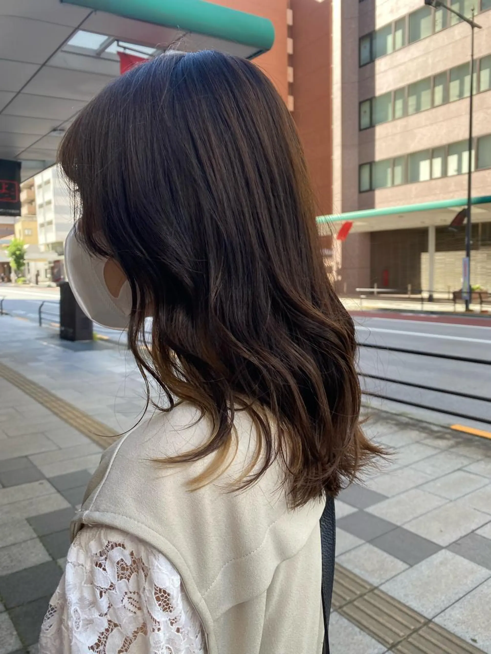 セミロング カラー ベージュカラー フォギーベージュ カット ヘアカラー トリートメント 特殊カラー特化 ✂️SHIAN フジのヘアスタイル