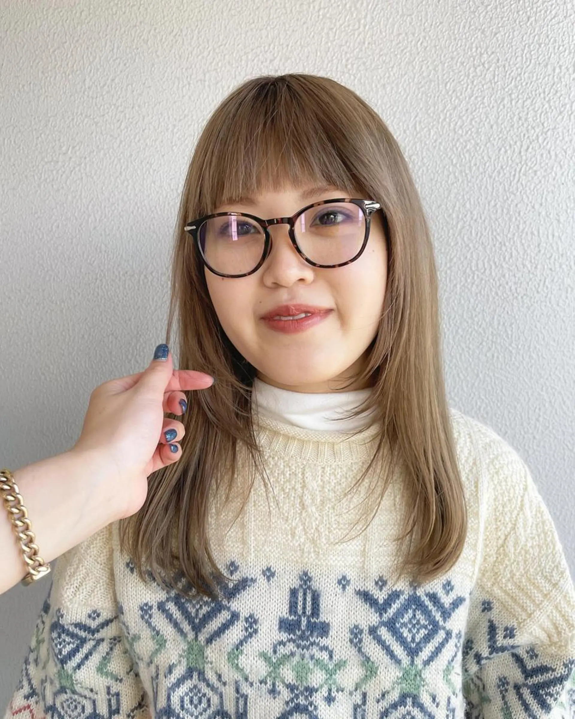 ミディアム カラー パーマ ヘアアレンジ メンズ キッズ ネイル マツエク・マツパ メンズハイトーン ベージュカラー ハイトーンカラー 顔まわりレイヤー レイヤーカット トリートメント 🫧垢抜けヘア🫧 SHIORIのヘアスタイル