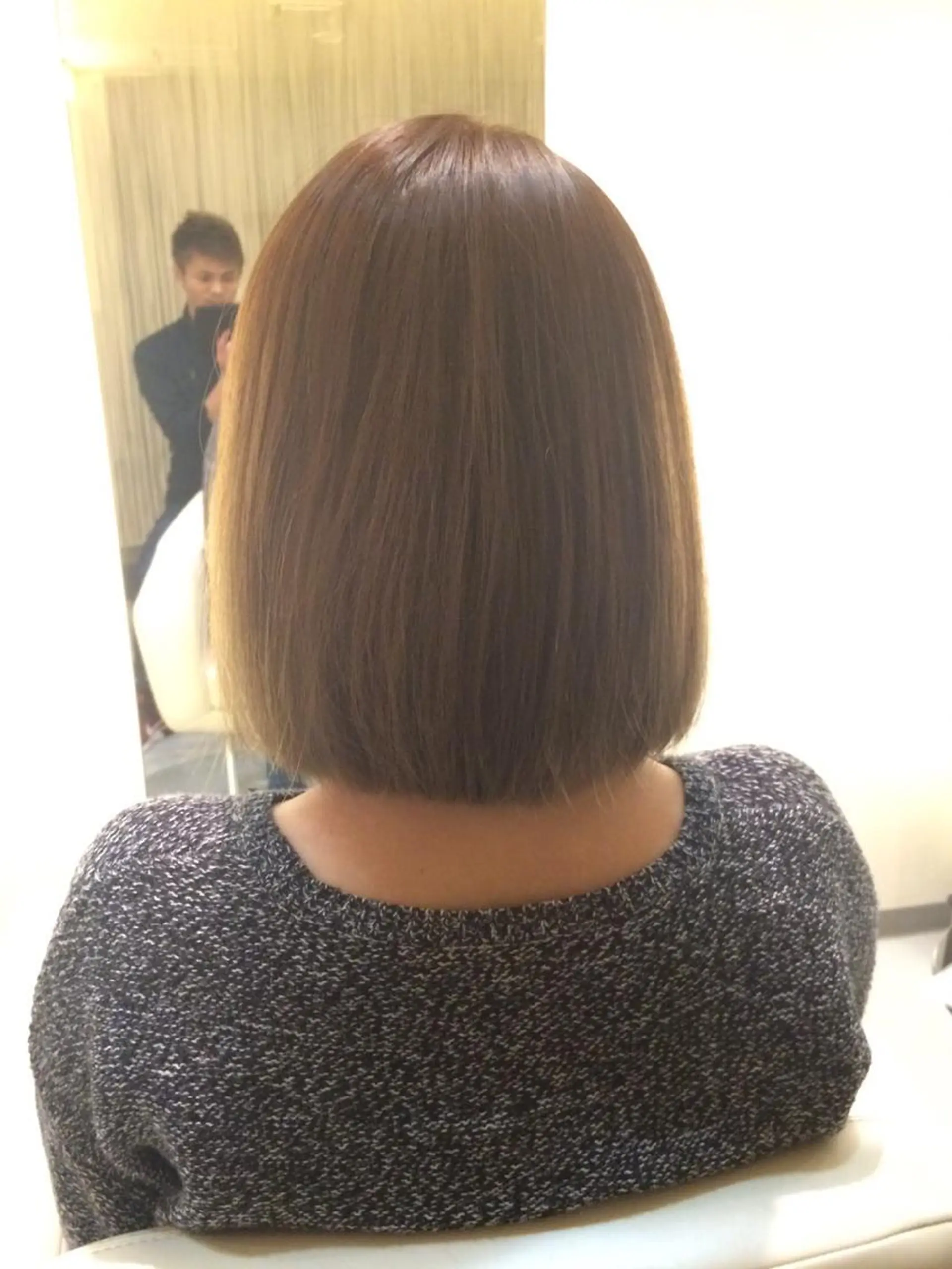 ショート カラー 透明感カラー ハイライトカラー イルミナカラー ハイライト ヘアカラー BOB所属・三輪 太一のヘアスタイル