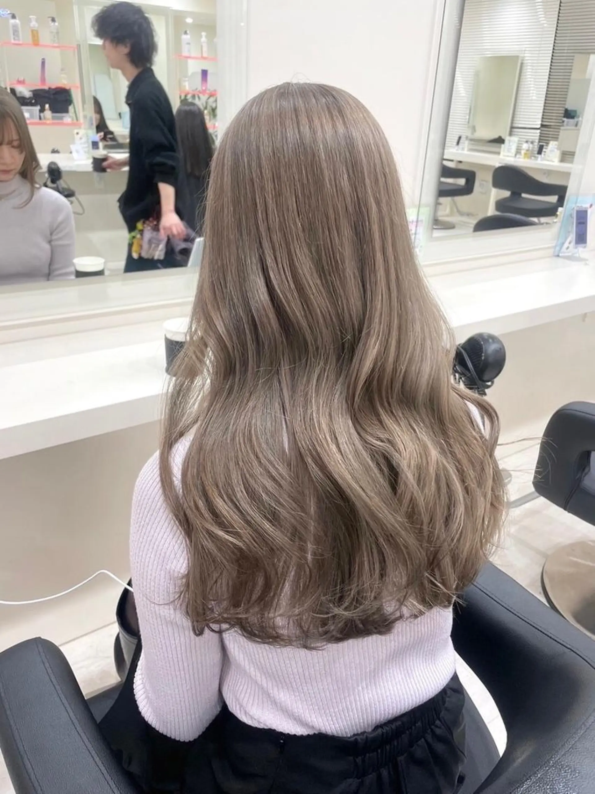 カラー 赤みなしベージュ🪞 🫧韓国♡天神美容室のヘアスタイル