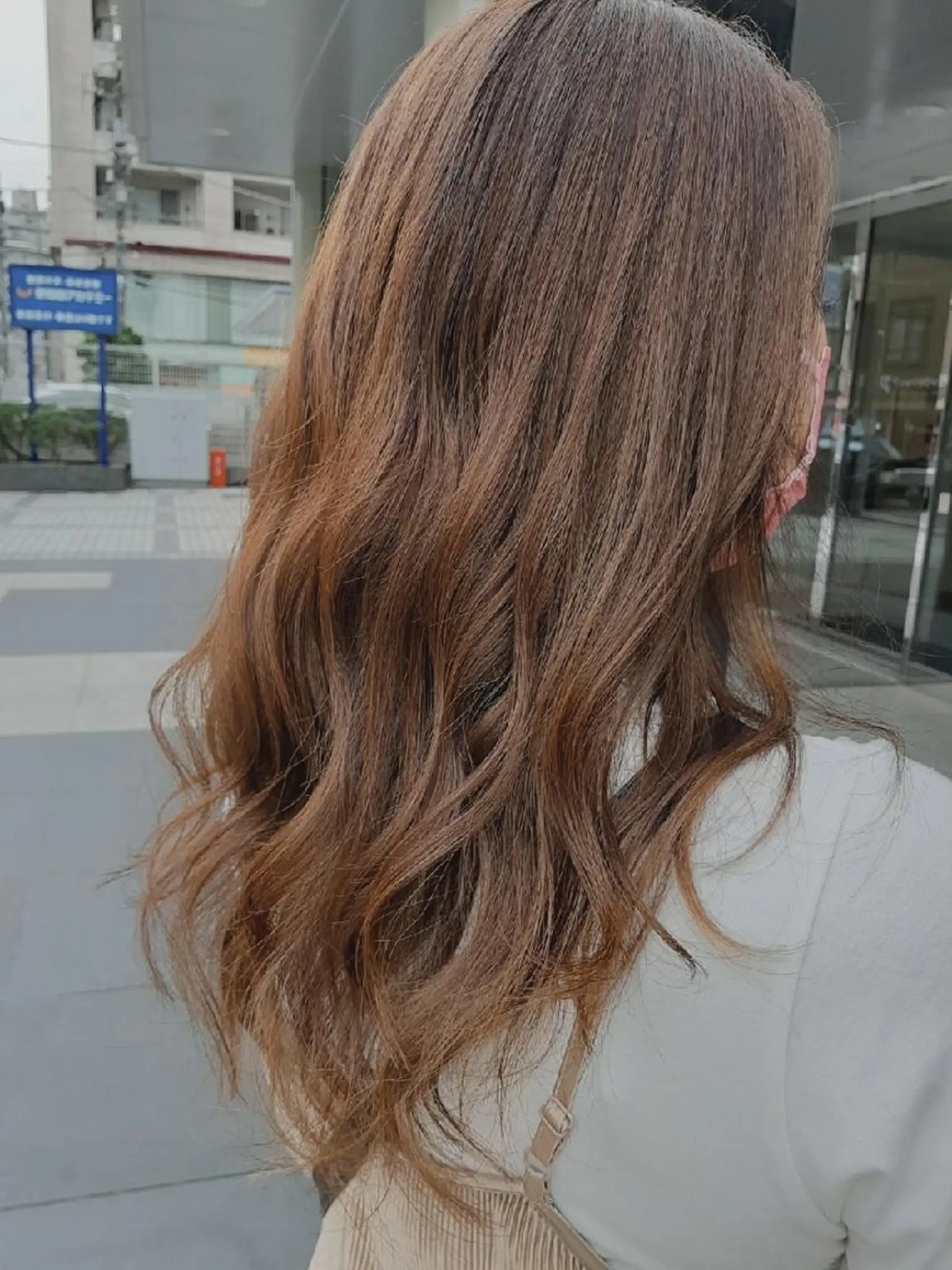 セミロング アッシュ はらだ ともこ☺︎のヘアスタイル