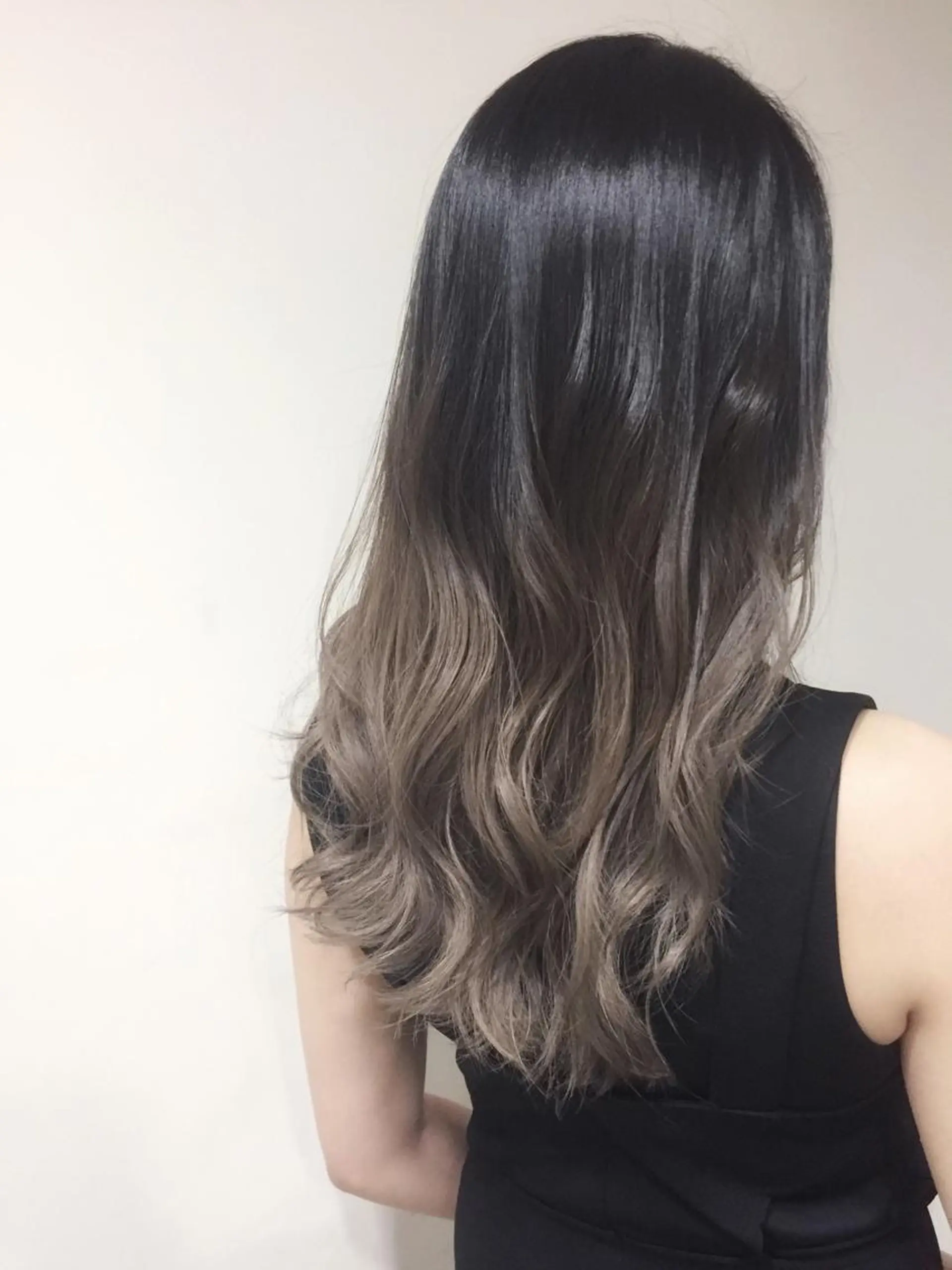 セミロング カラー グラデーションカラー Hair mission【ヘアーミッション】心斎橋所属・エクステ／レイヤー 落合/心斎橋のヘアスタイル