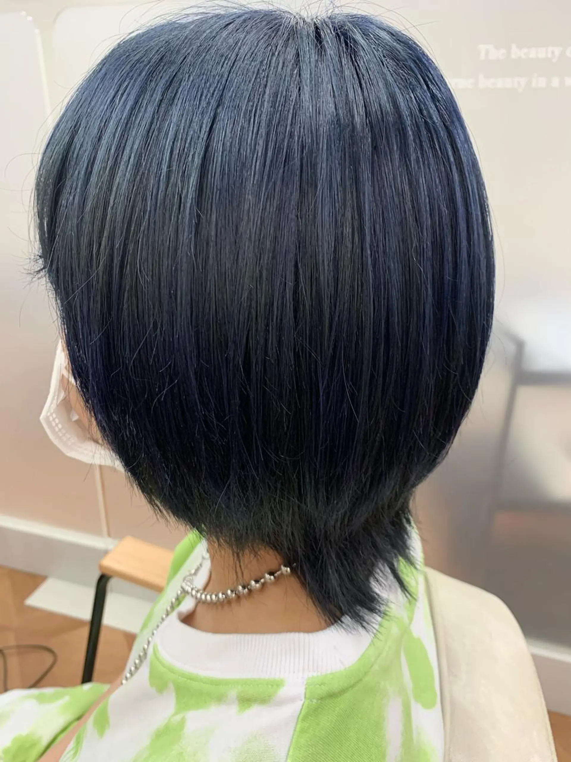 ショート カラー ネイビーカラー 佐々木 有彩のヘアスタイル