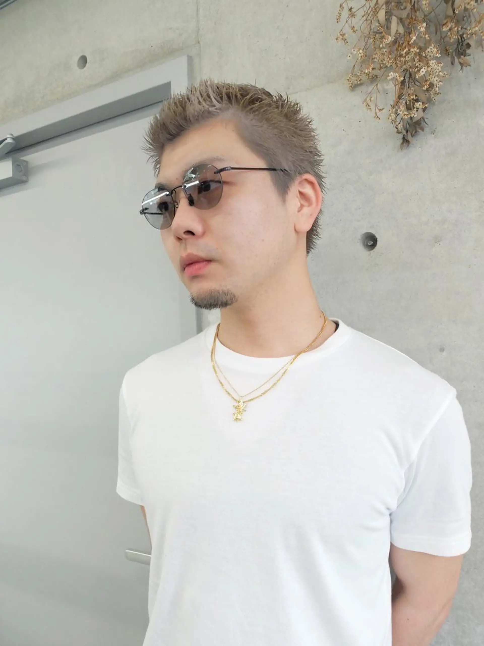 ショート カラー メンズ ヘアカラー ダブルカラー/ ケアブリーチ/クニトのヘアスタイル