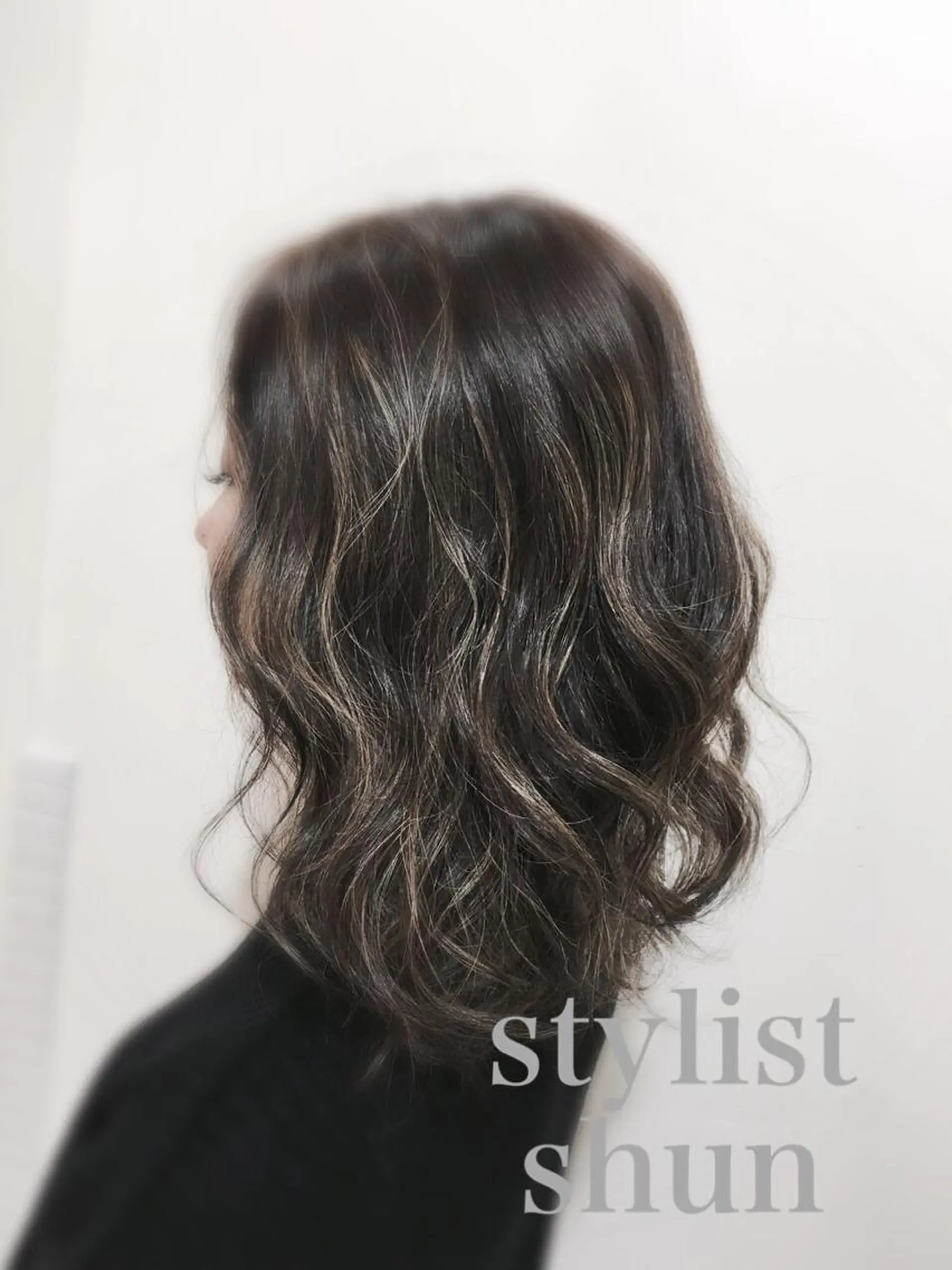 ショート 前下がりボブ アッシュ ボブ 斜めバング 伸ばしかけ LAGOM hair所属・LAGOM hair 《池袋》のヘアスタイル