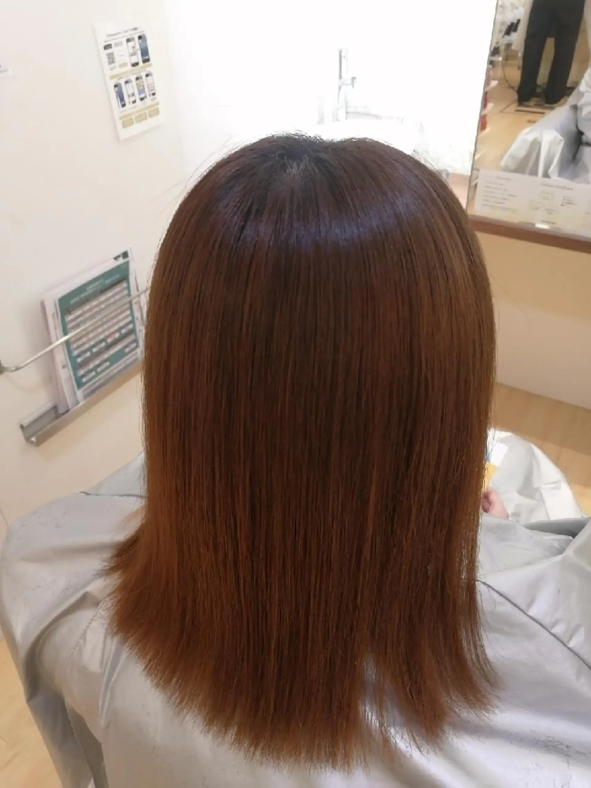 ミディアム カット ヘアカラー 縮毛矯正 鈴木 さやかのヘアスタイル