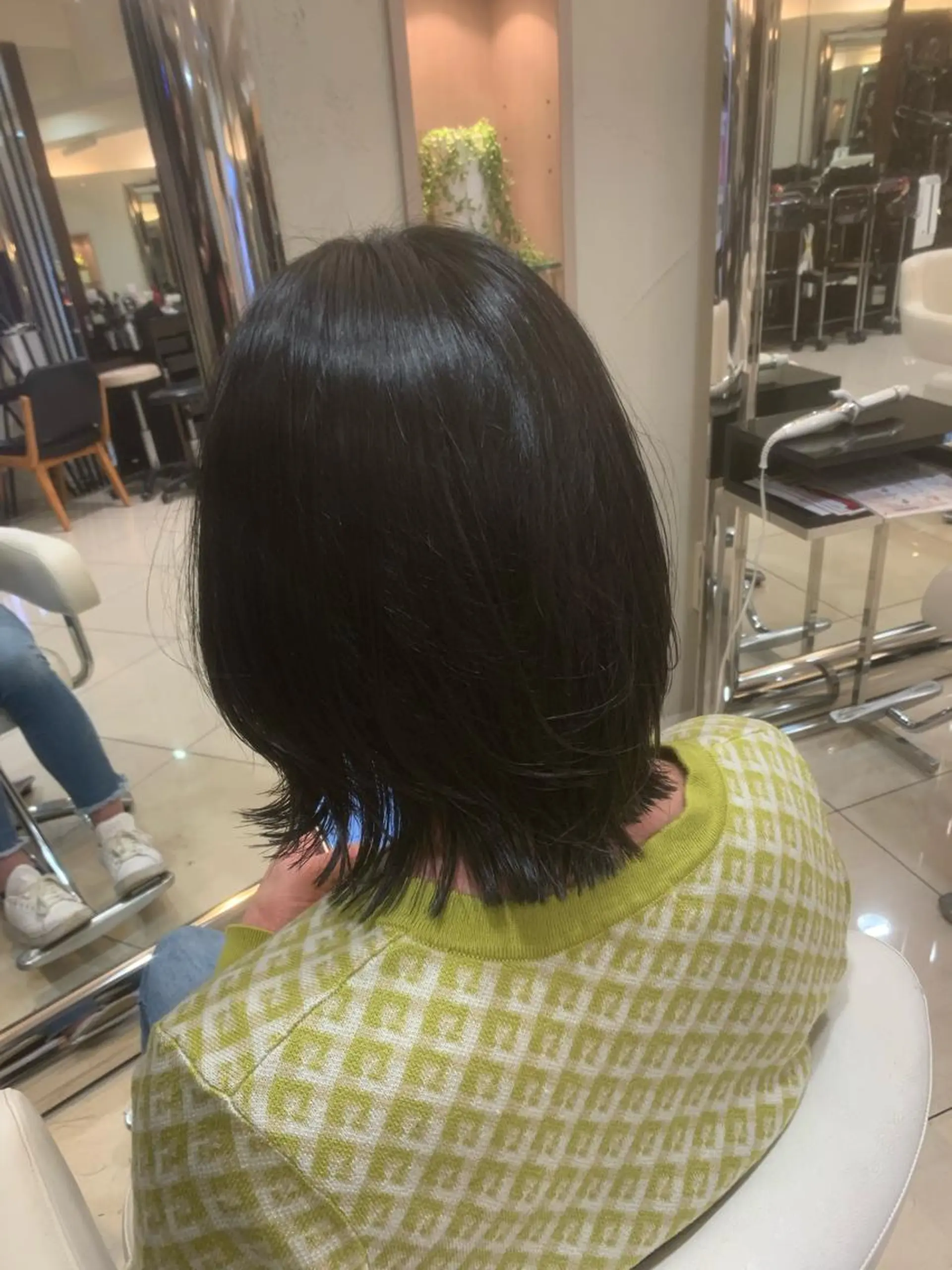 ミディアム ボブレイヤー ボブ レイヤーカット 透明感カラー/ くびれヘア/館岡俊平のヘアスタイル