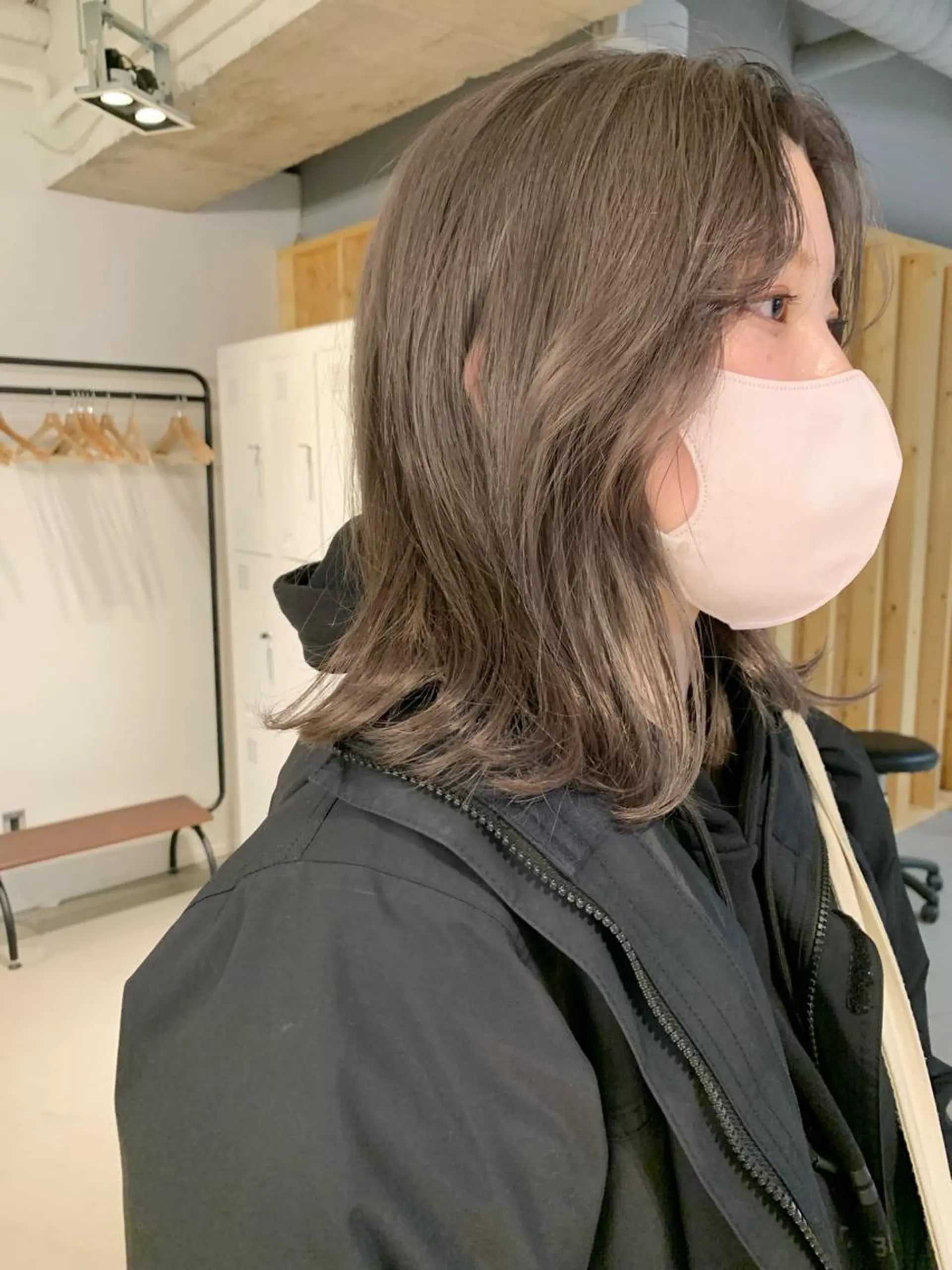 ミディアム カラー ブリーチ グレージュ ハイトーンカラー tension 【テンション】のヘアスタイル