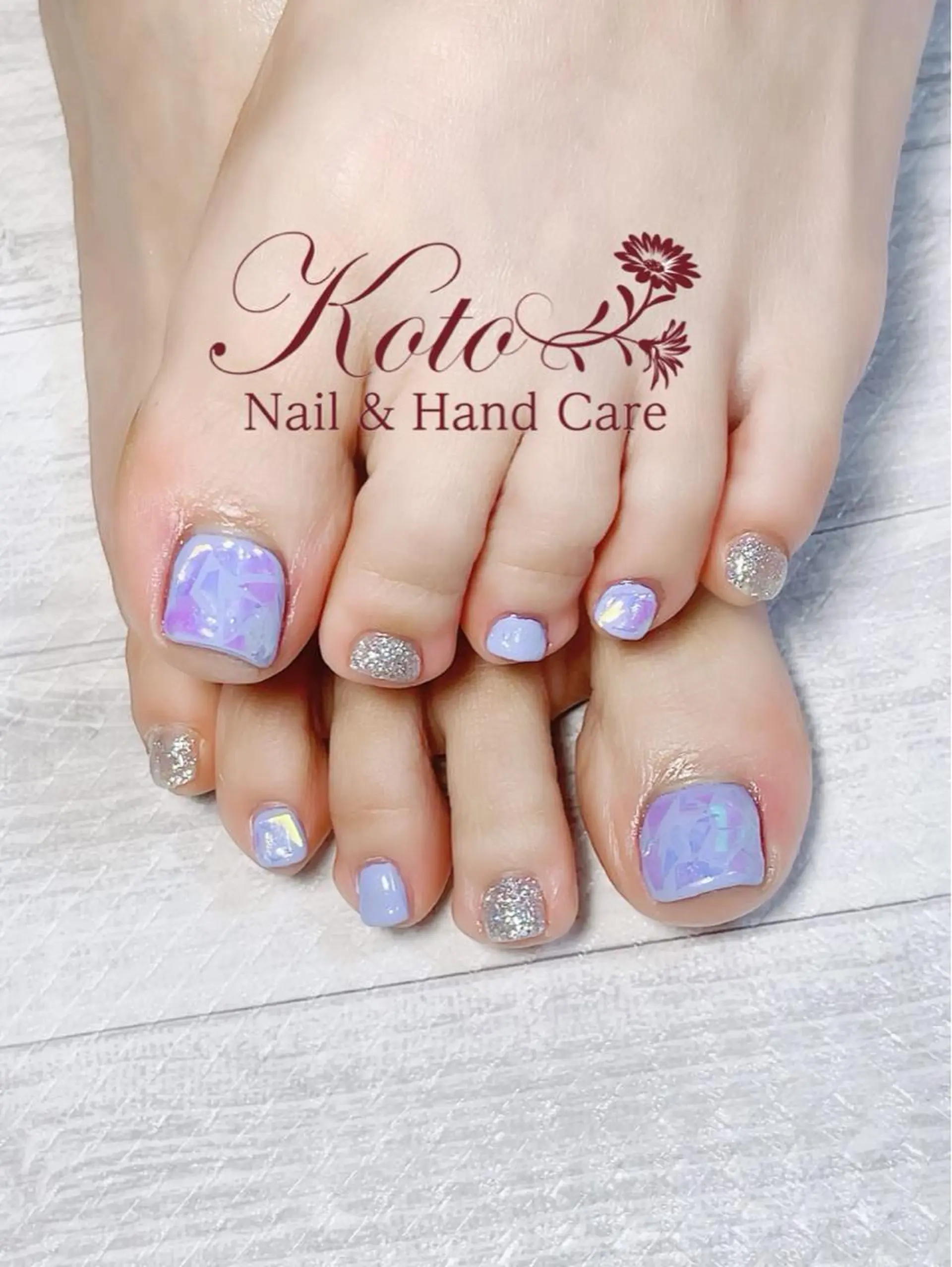 ネイル 長さ出し フットネイル フレンチネイル ジェルネイル ラメ(グリッター) Risa ネイルサロンKOTOのネイルデザイン