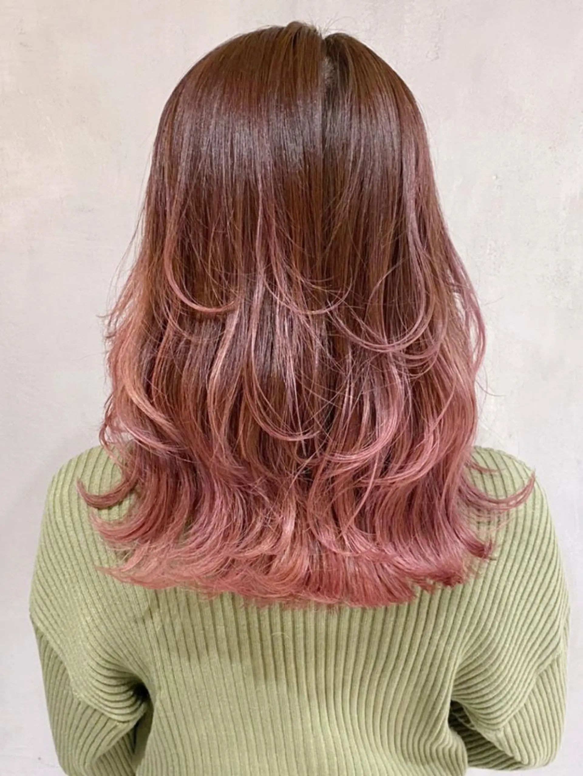 ミディアム カラー パーマ ヘアアレンジ グラデーションカラー ピンクカラー ITbyALBUM 浦和店のヘアスタイル