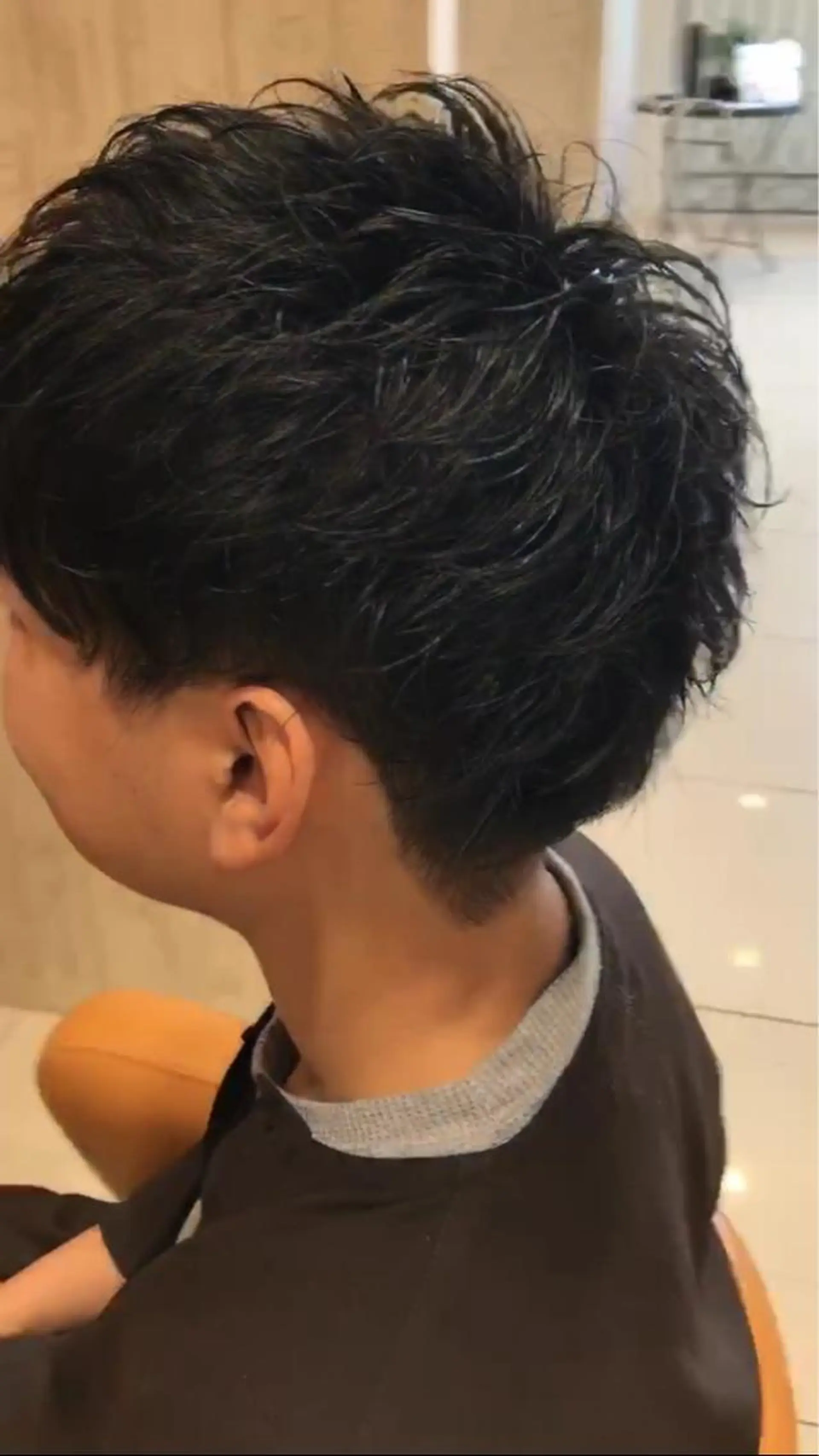 ショート カラー パーマ 豊田 恭平のヘアスタイル