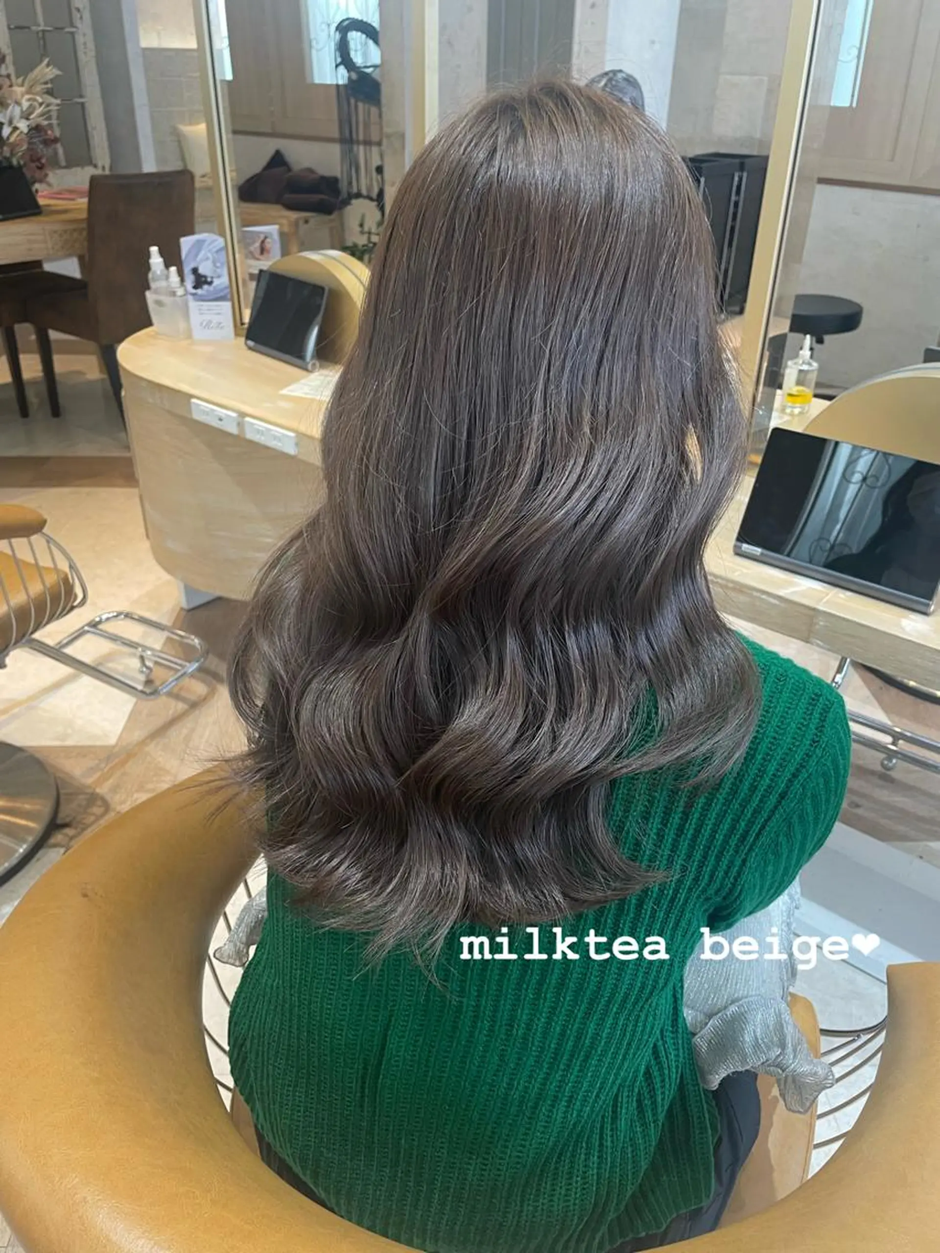 ロング カット ヘアカラー トリートメント Kanami/韓国風 /艶カラーのヘアスタイル