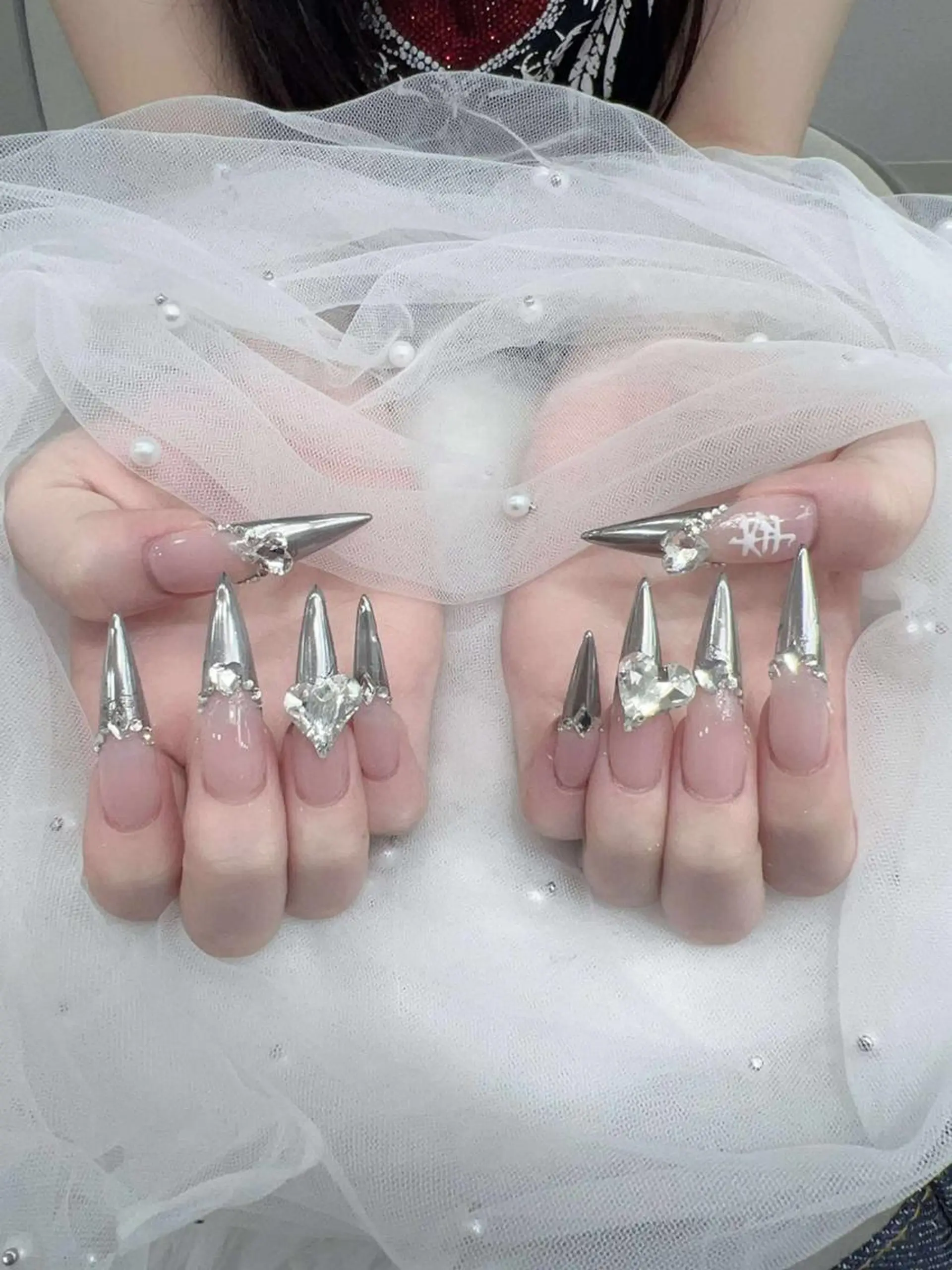 ネイル グラデーション キラキラネイル マグネットネイル スカルプネイル 冬ネイル kawaiiko サロンのネイルデザイン