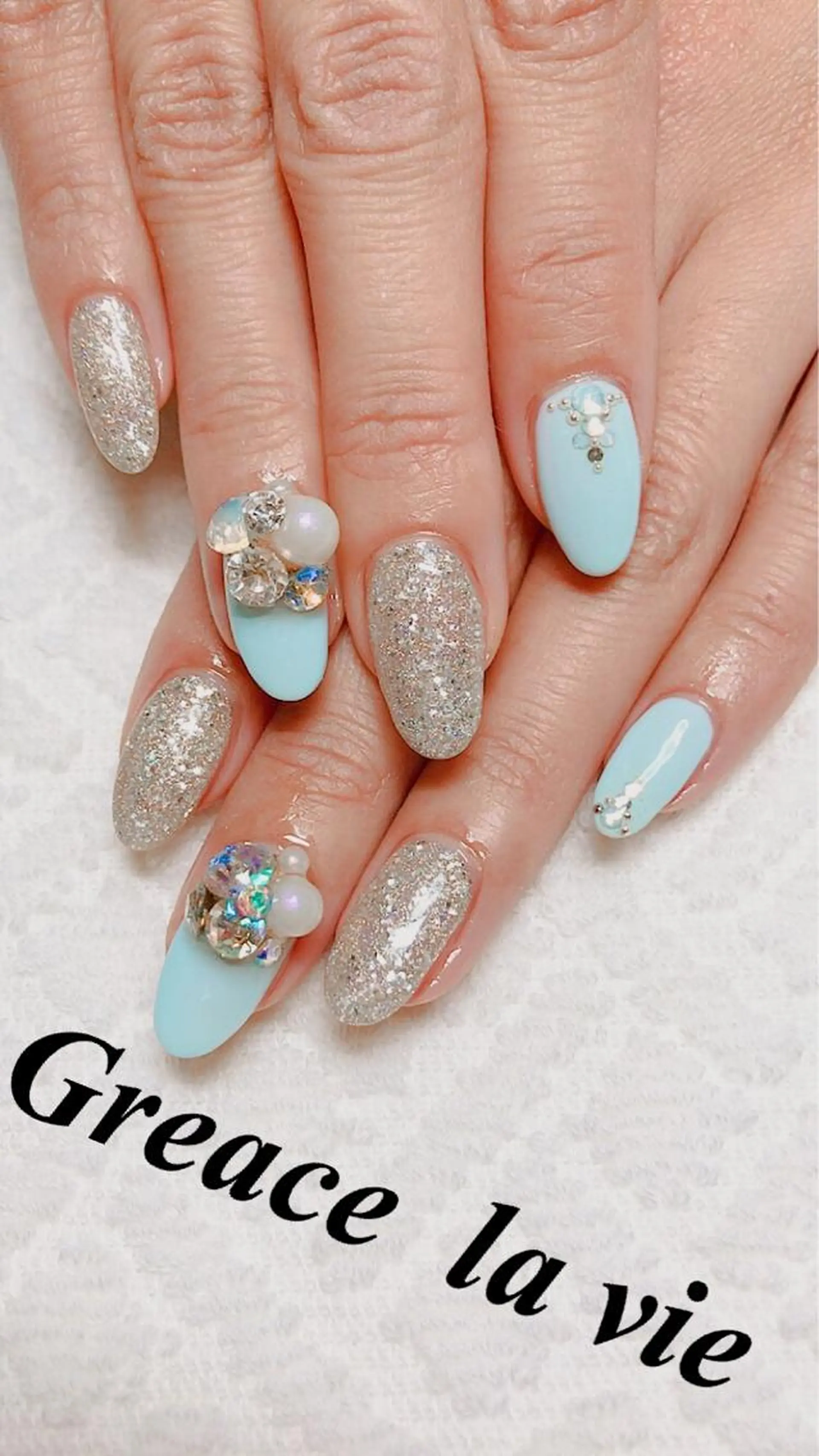 ロング カラー パーマ ヘアアレンジ キッズ ネイル マツエク・マツパ ブルーカラー ブルー Greace la vie所属・Greace  la vieのネイルデザイン