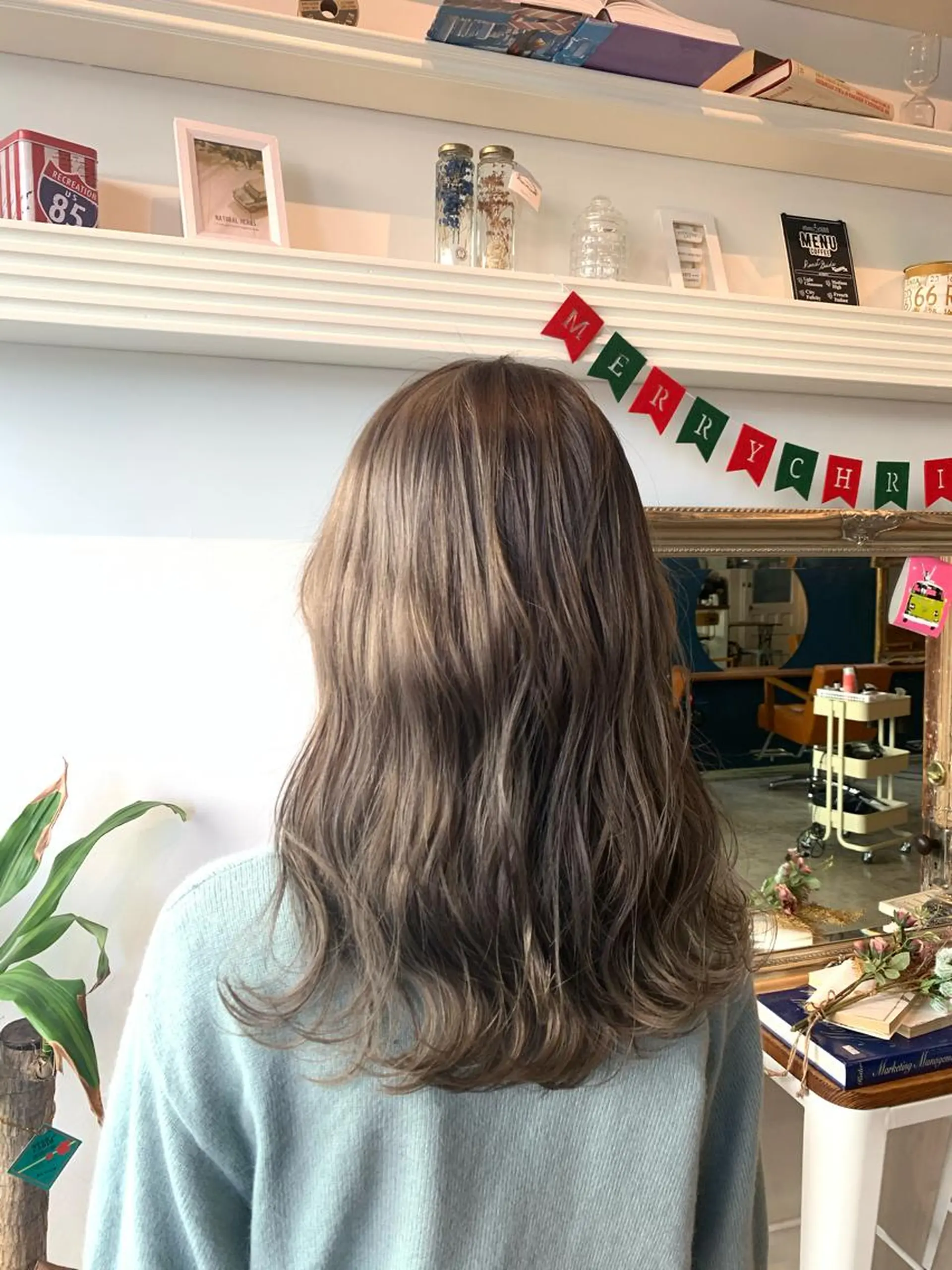 セミロング ヘアカラー トリートメント ヘッドスパ ヘアセット 大宮/山口 竣也のヘアスタイル