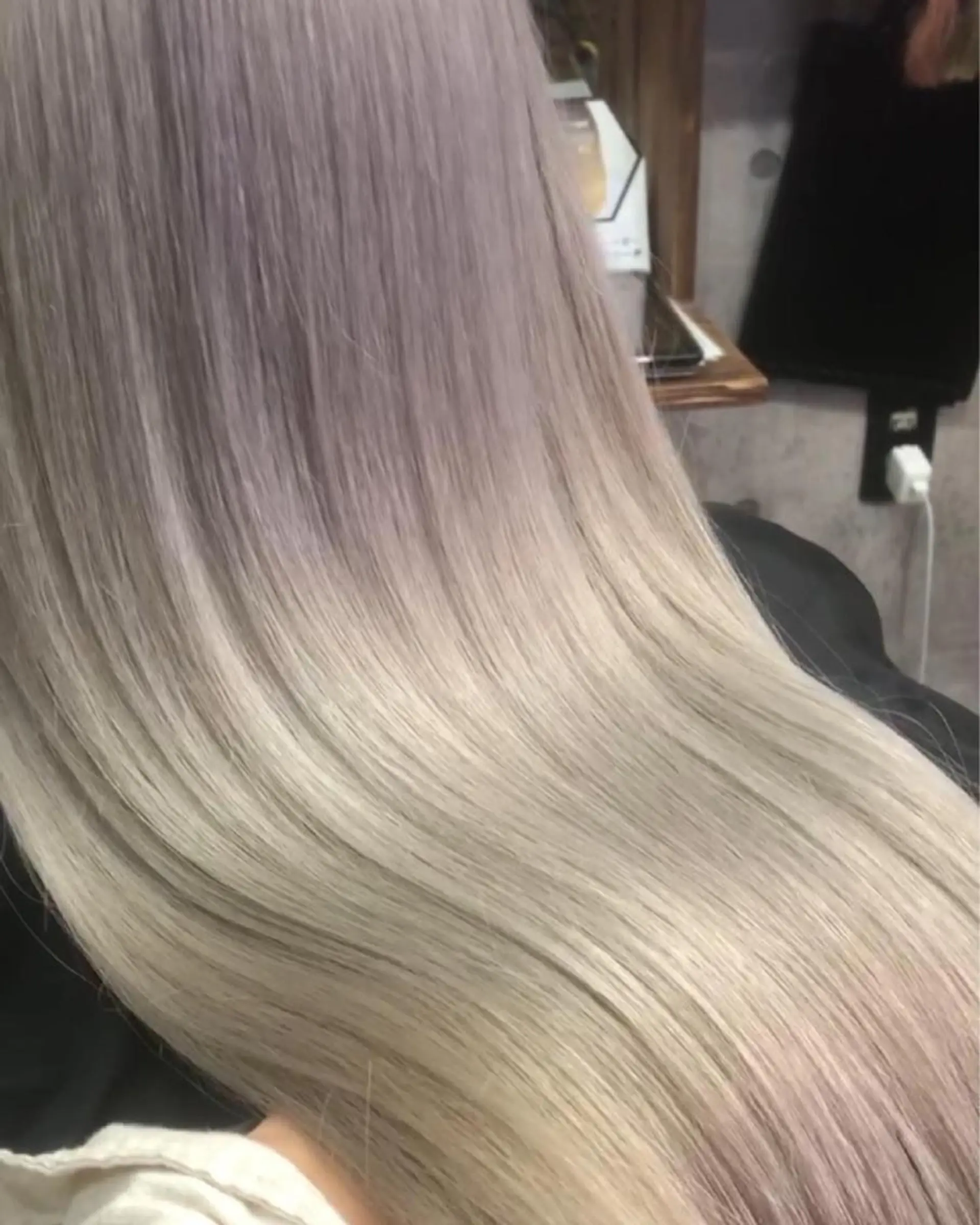 ロング カラー ブリーチ alpha. カラーエクステ下妻のヘアスタイル