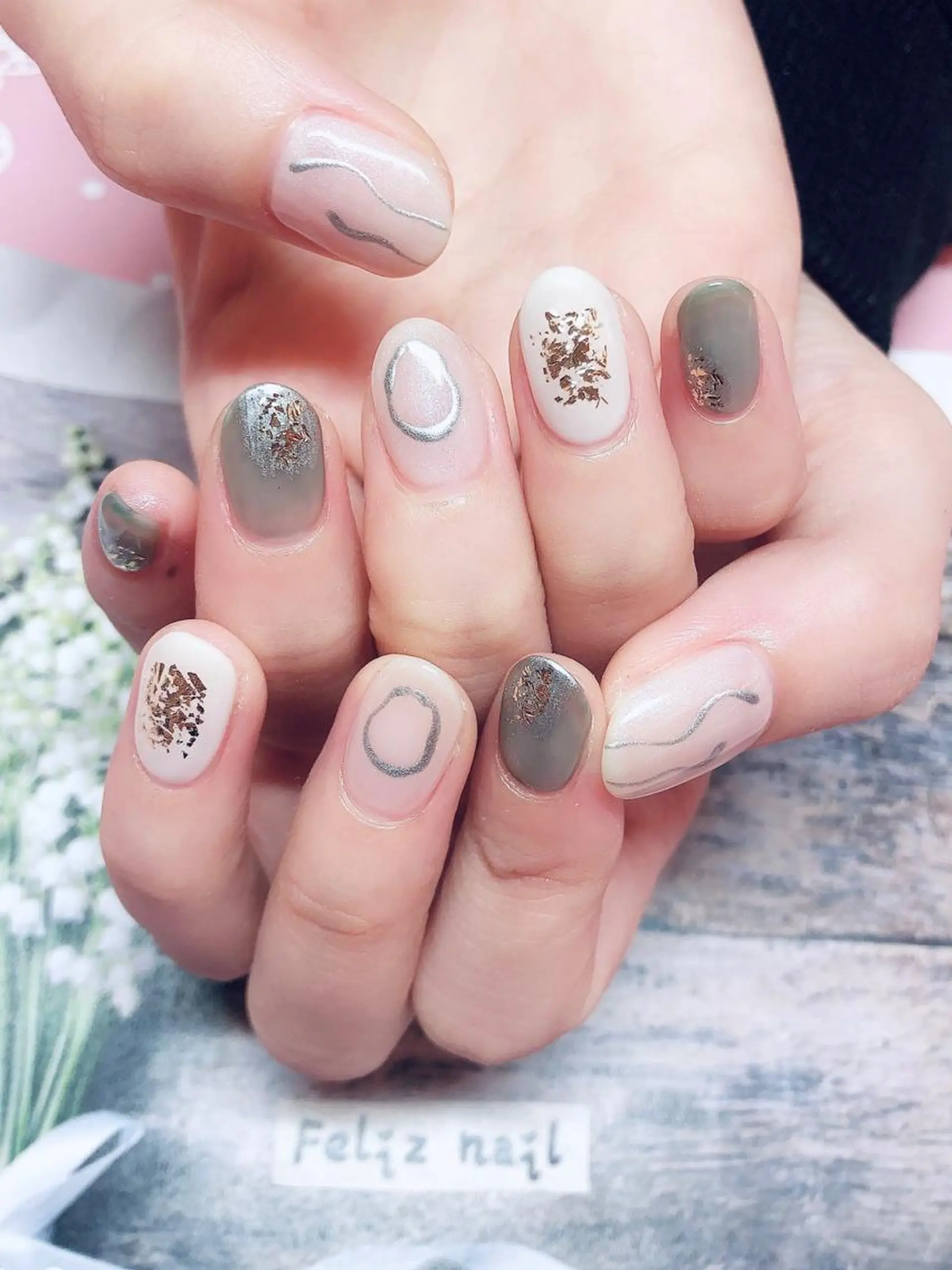 ネイル ジェルネイル グリーン ニュアンスネイル オフィスネイル パラジェル ハンドネイル ユキカ （ネイリスト）のネイルデザイン