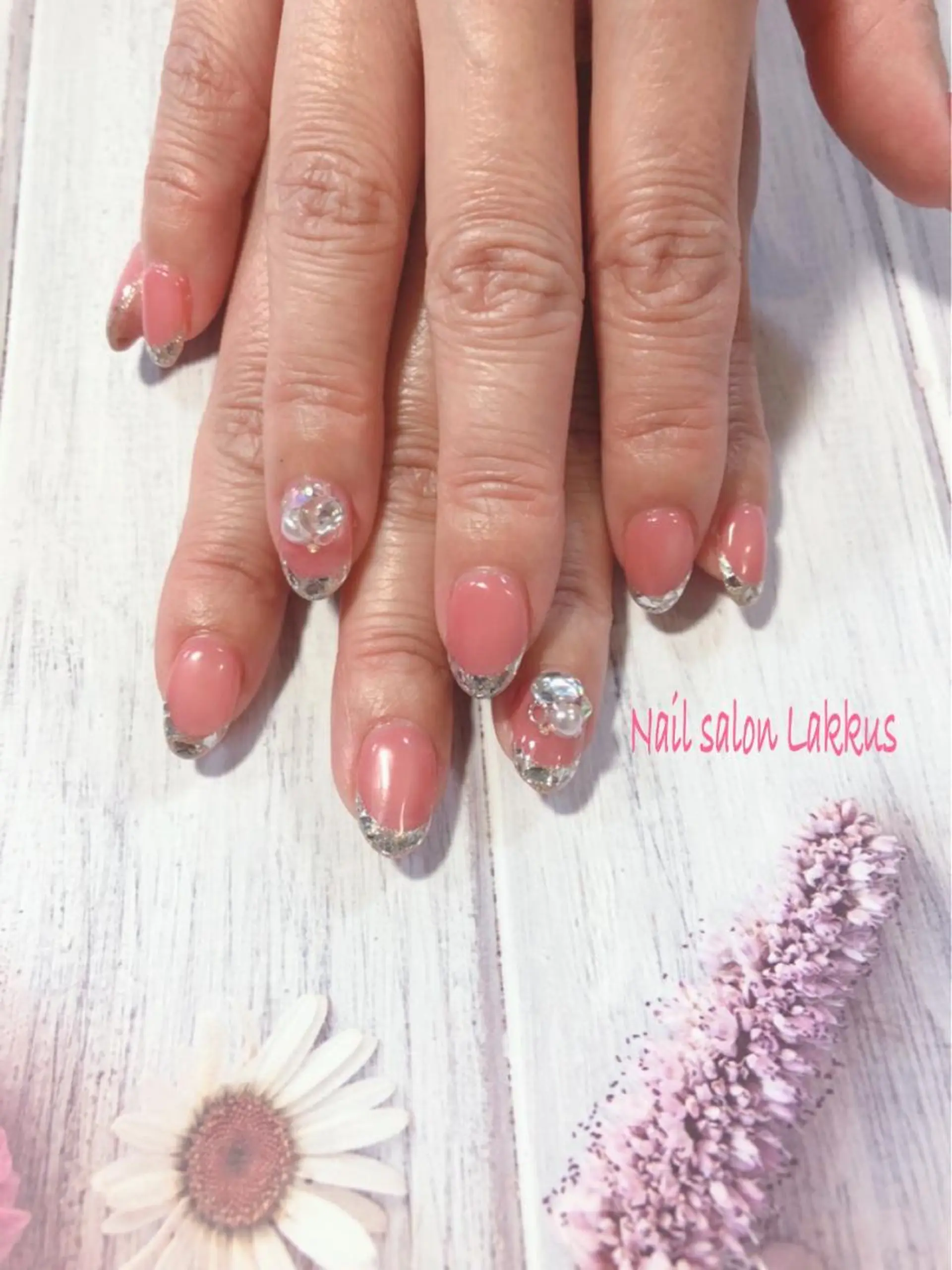 ネイル Lakkus T－CHIのネイルデザイン