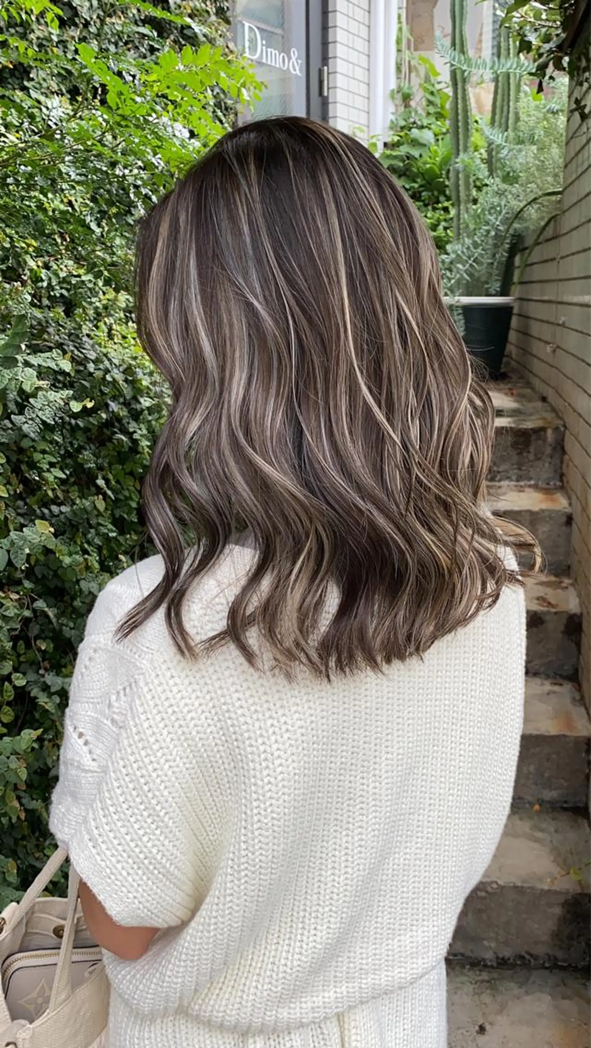 セミロング salowin 原宿 aroa所属・韓国／ハッシュカット ／透明感カラー／金野のヘアスタイル