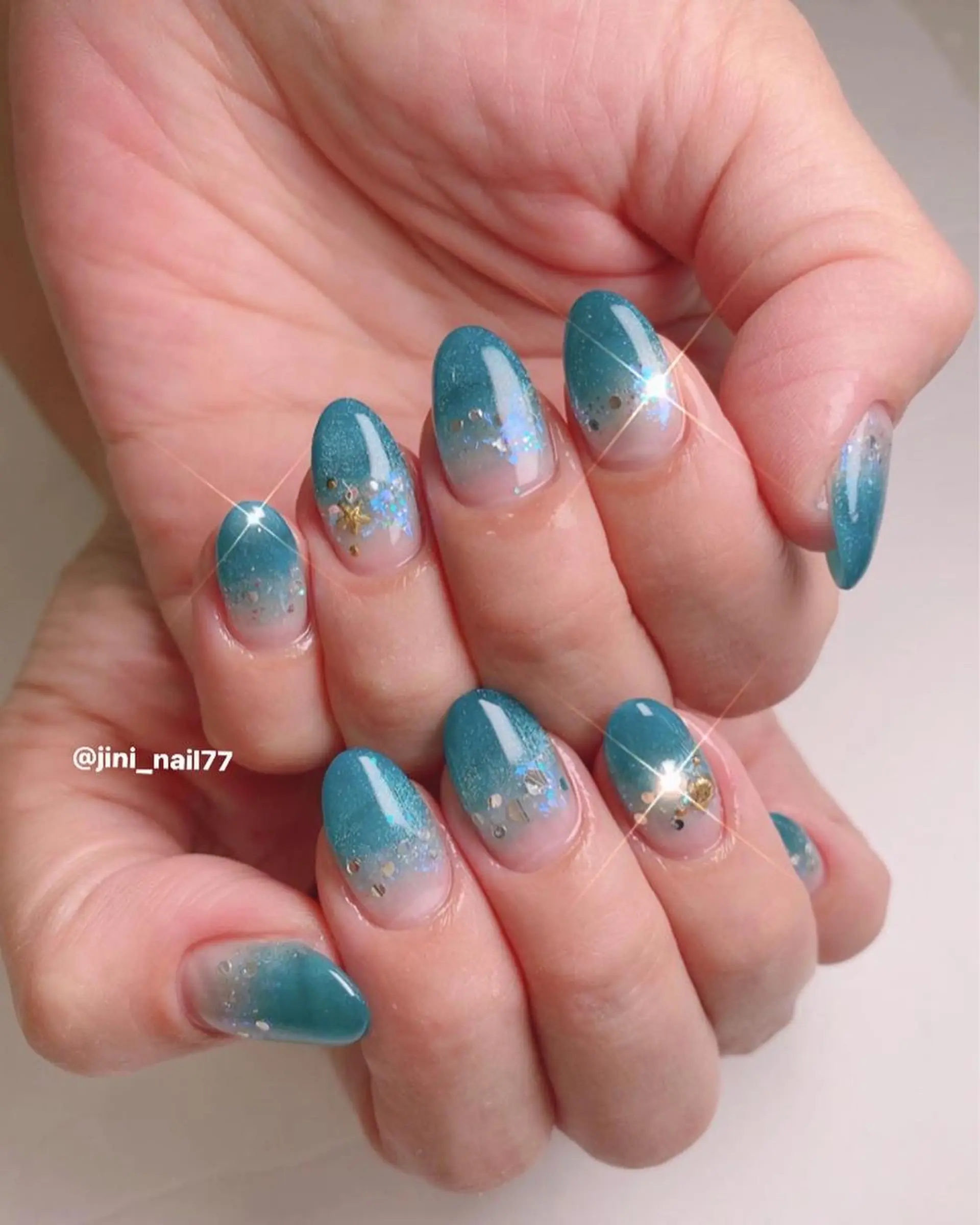 ネイル JINI NAIL所属・ジニ ネイルのネイルデザイン