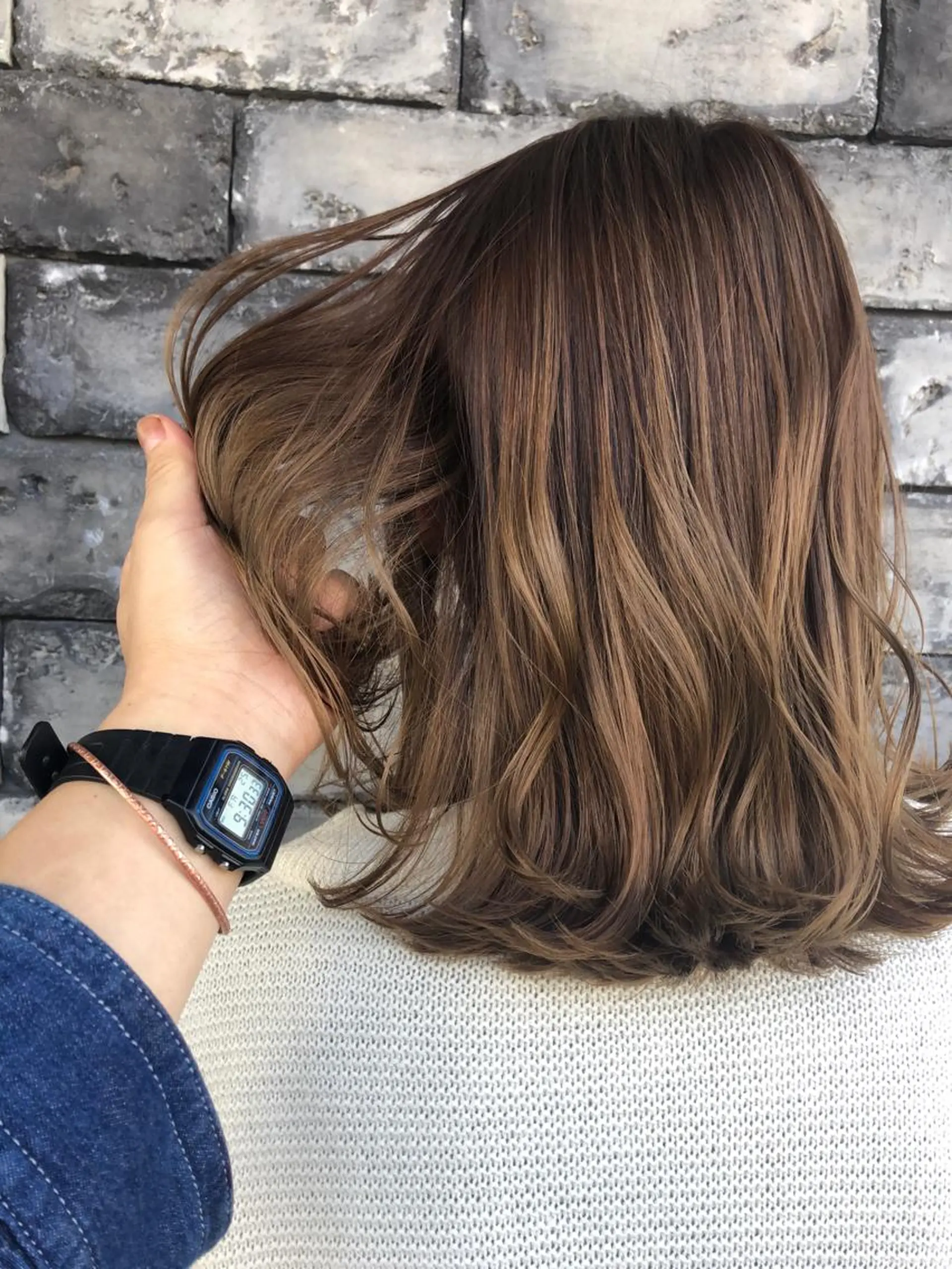 ミディアム カラー ベージュカラー ハイライトカラー ハイライト 360°キレイな ショートカットのヘアスタイル