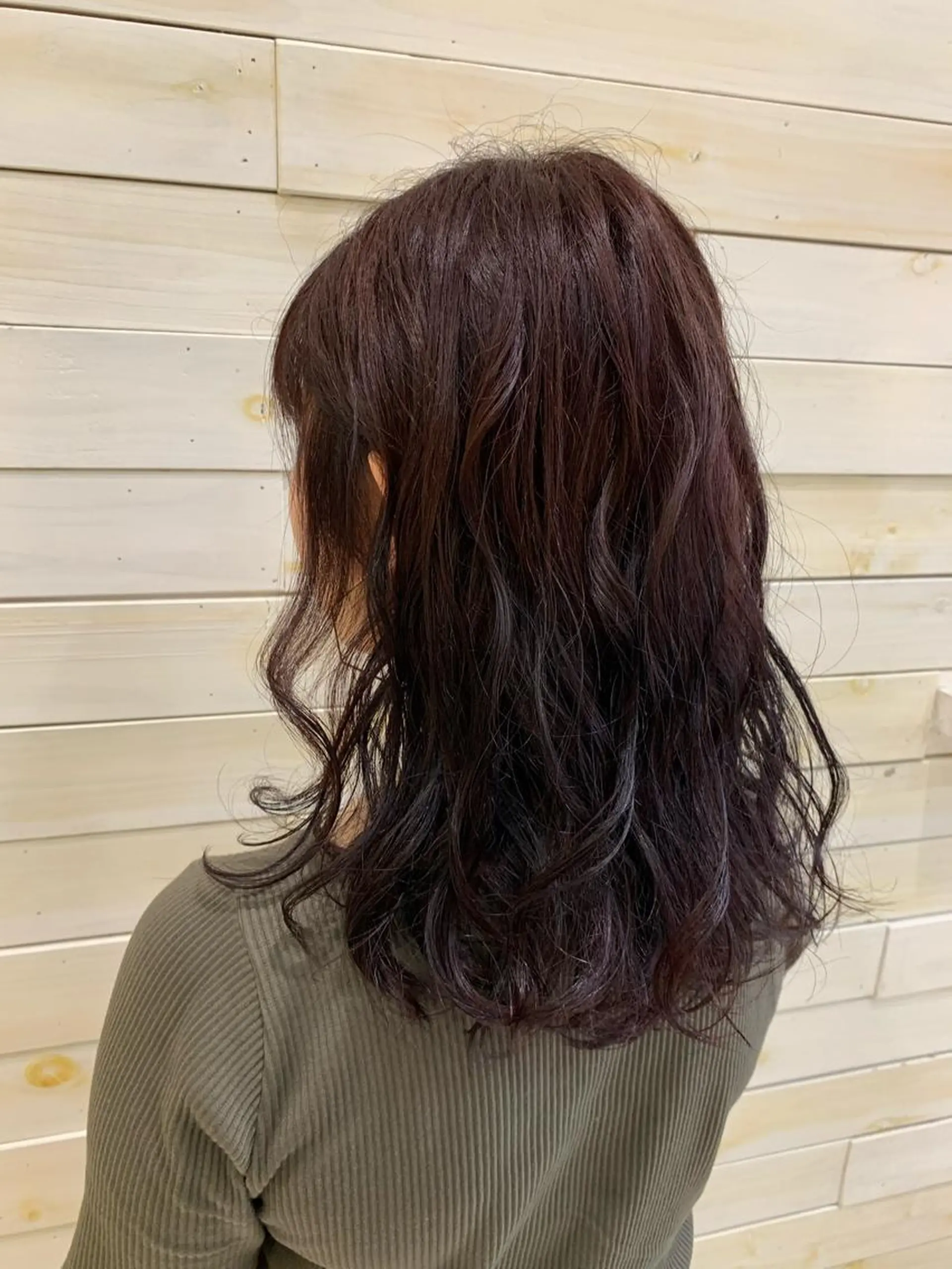 セミロング インナーカラー /ヘアメ じゅんのヘアスタイル