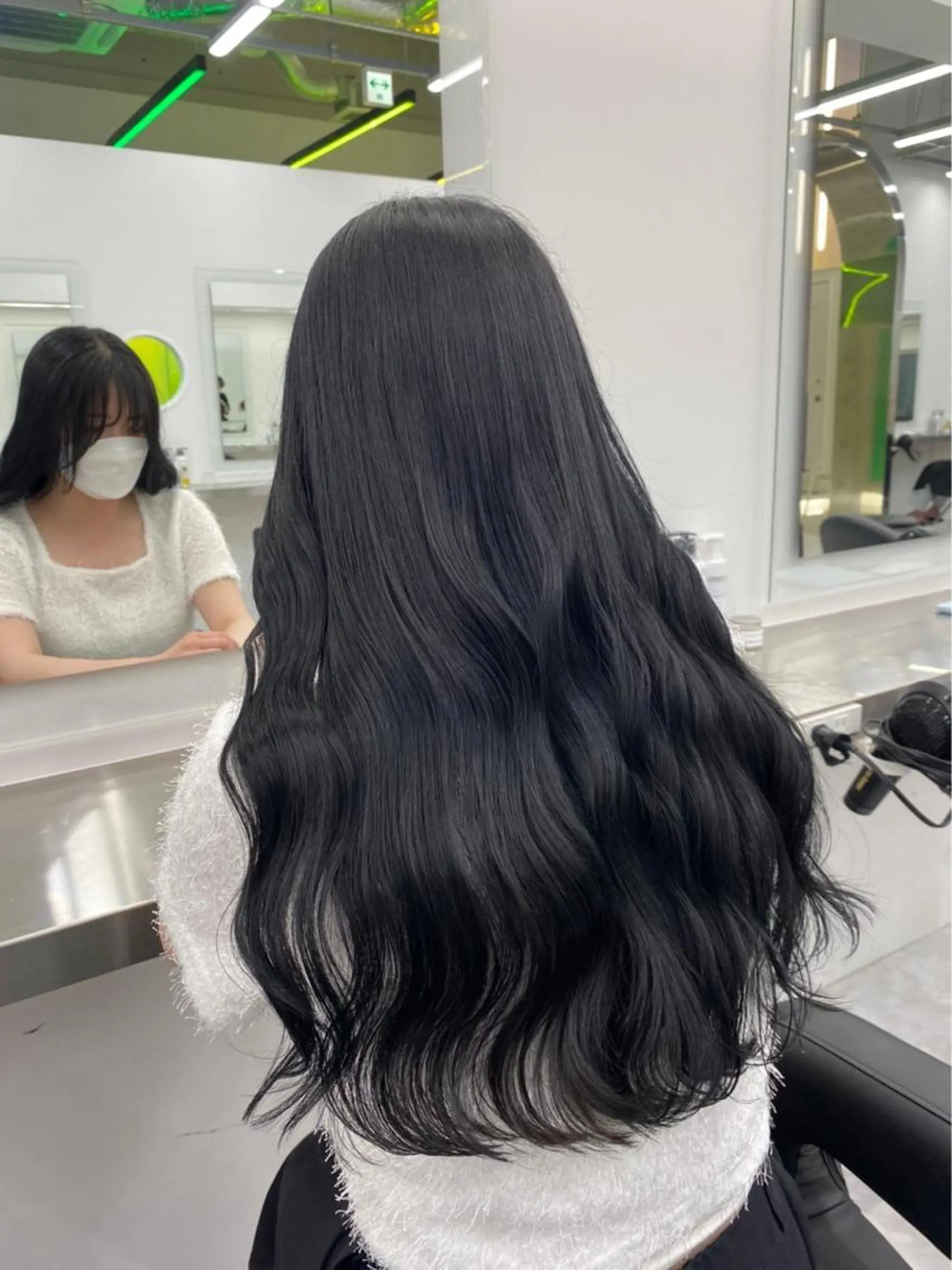ロング トレンドモテカラー 🩷色落ちまで可愛くのヘアスタイル