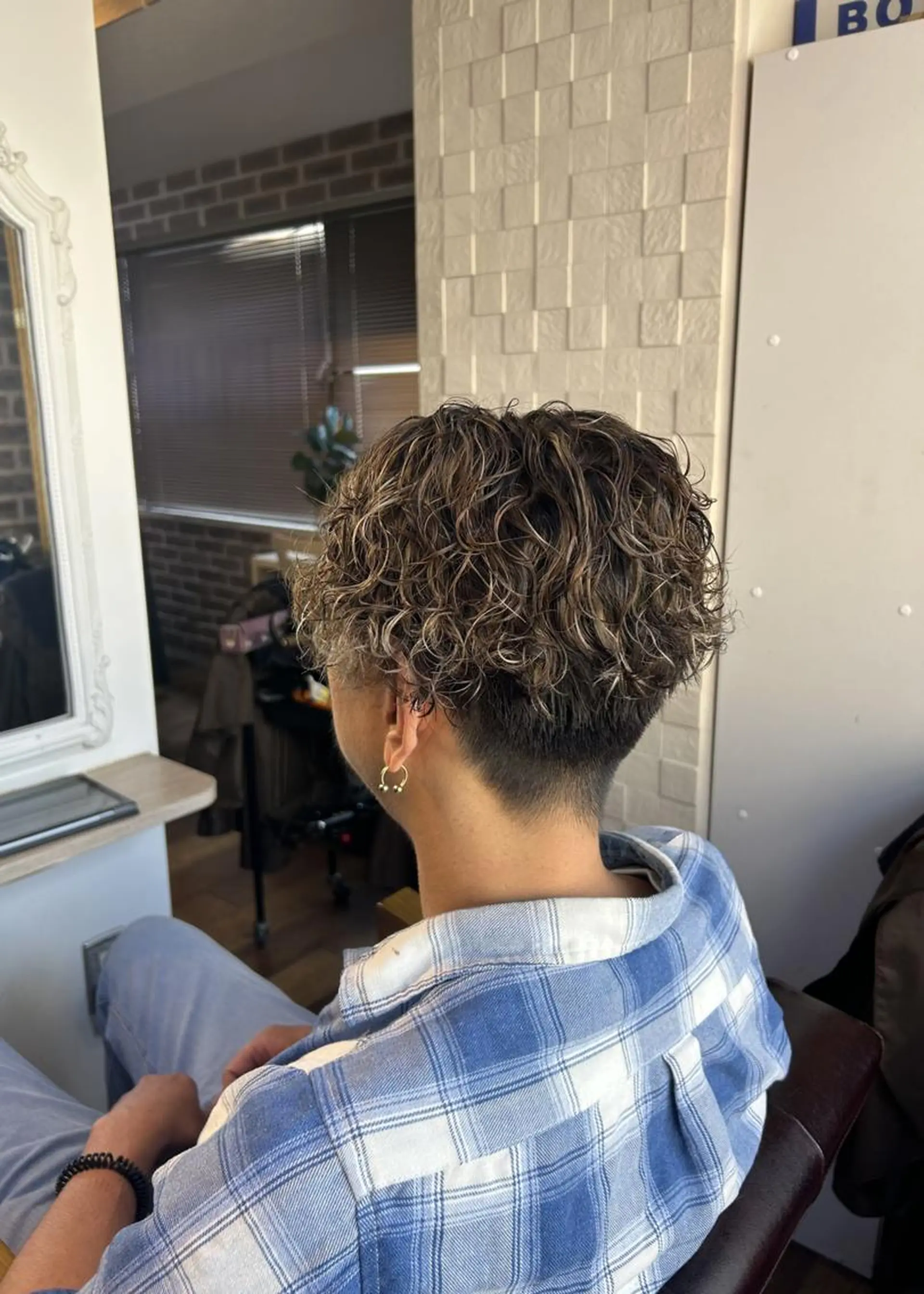 パーマ カラー メンズ メンズブリーチ メンズパーマ ブリーチ 田子 未鈴のヘアスタイル