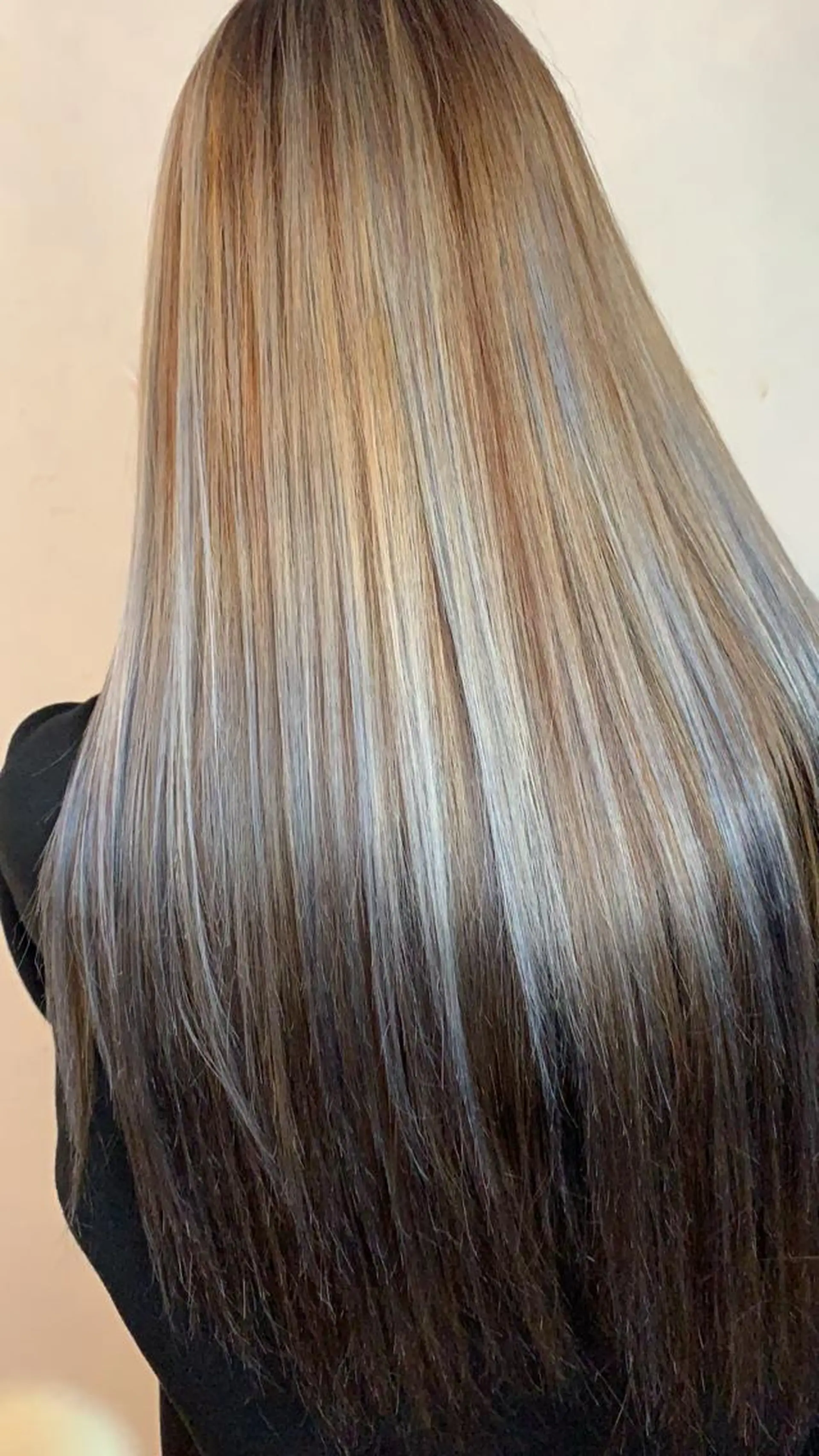 ロング カラー アッシュ ハイライトカラー ハイトーンカラー ハイライト GATE.所属・GATE. staffのヘアスタイル