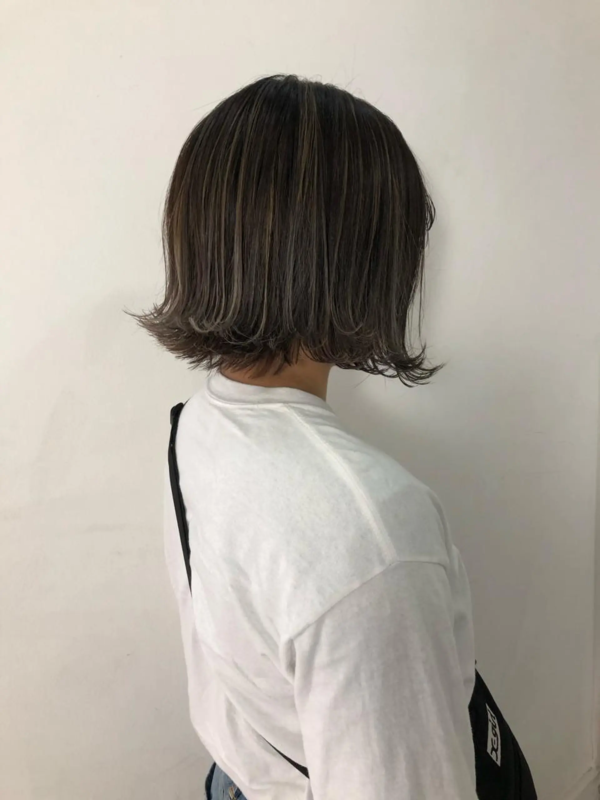 ショート カラー ブリーチ ハイライトカラー ハイライト ショートヘア Tao所属・藤川 大智のヘアスタイル