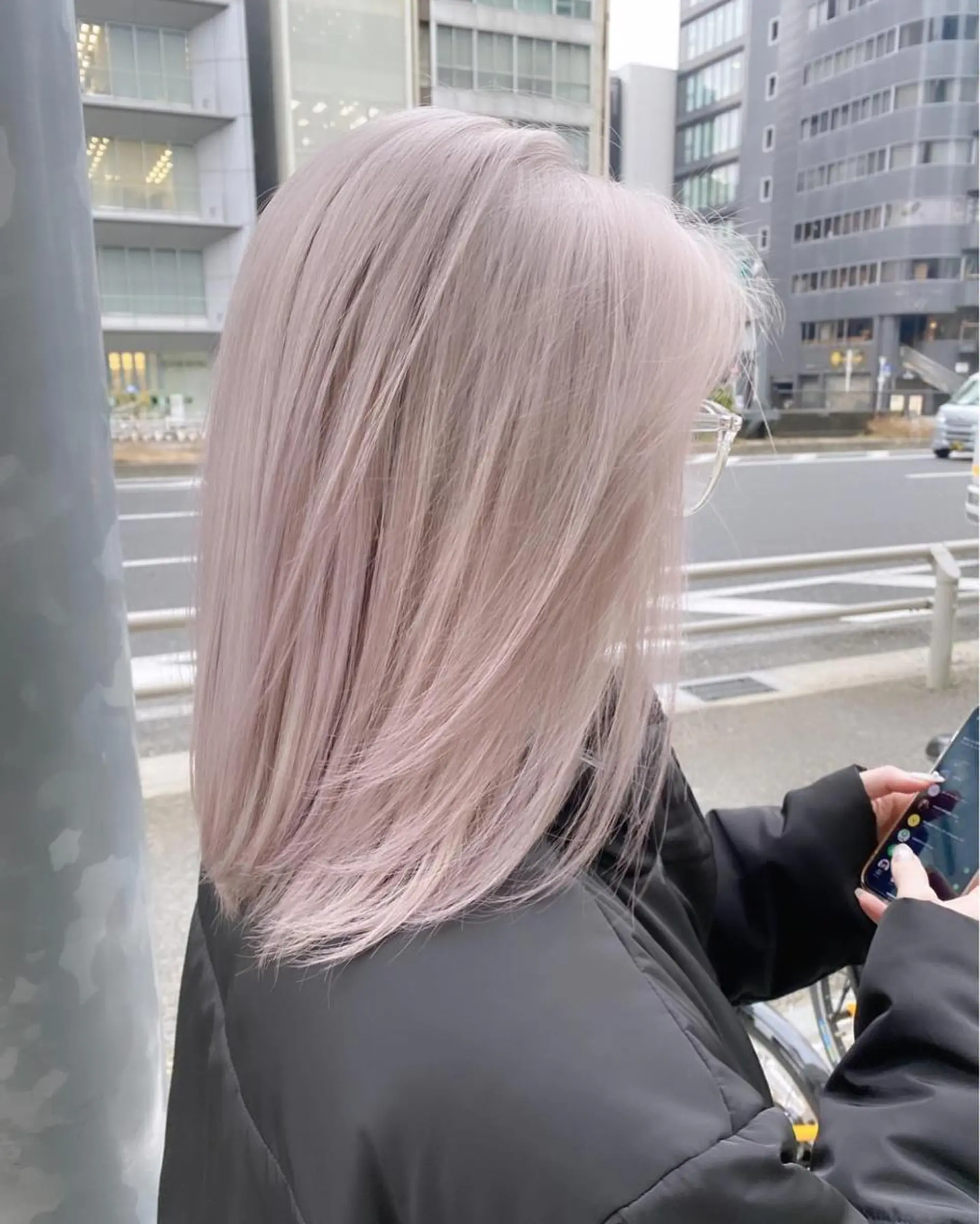 ミディアム 加藤 利基のヘアスタイル