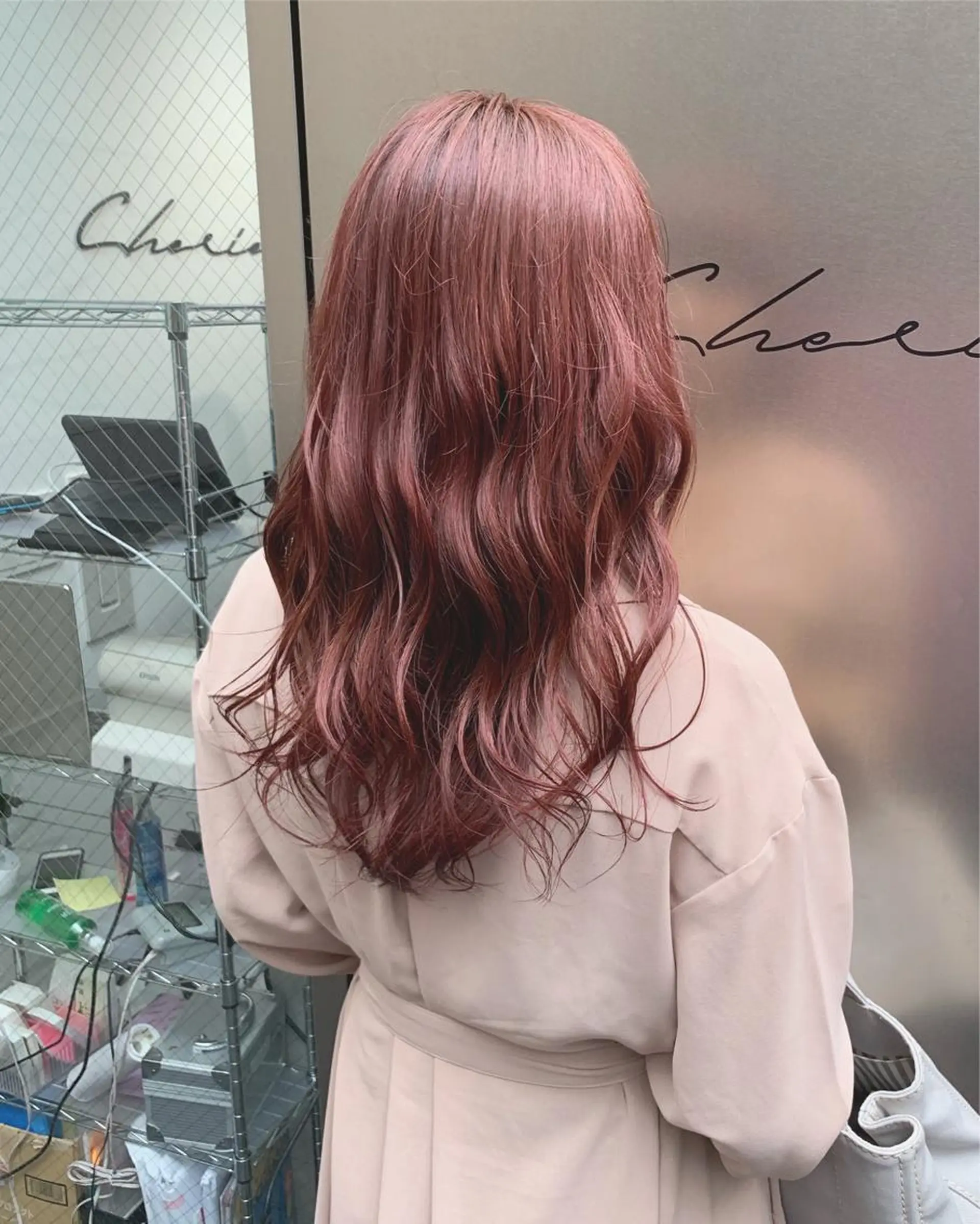 セミロング カラー ブリーチ パープルカラー レッドカラー インナーカラー/天神 ブリーチ/吉田のヘアスタイル