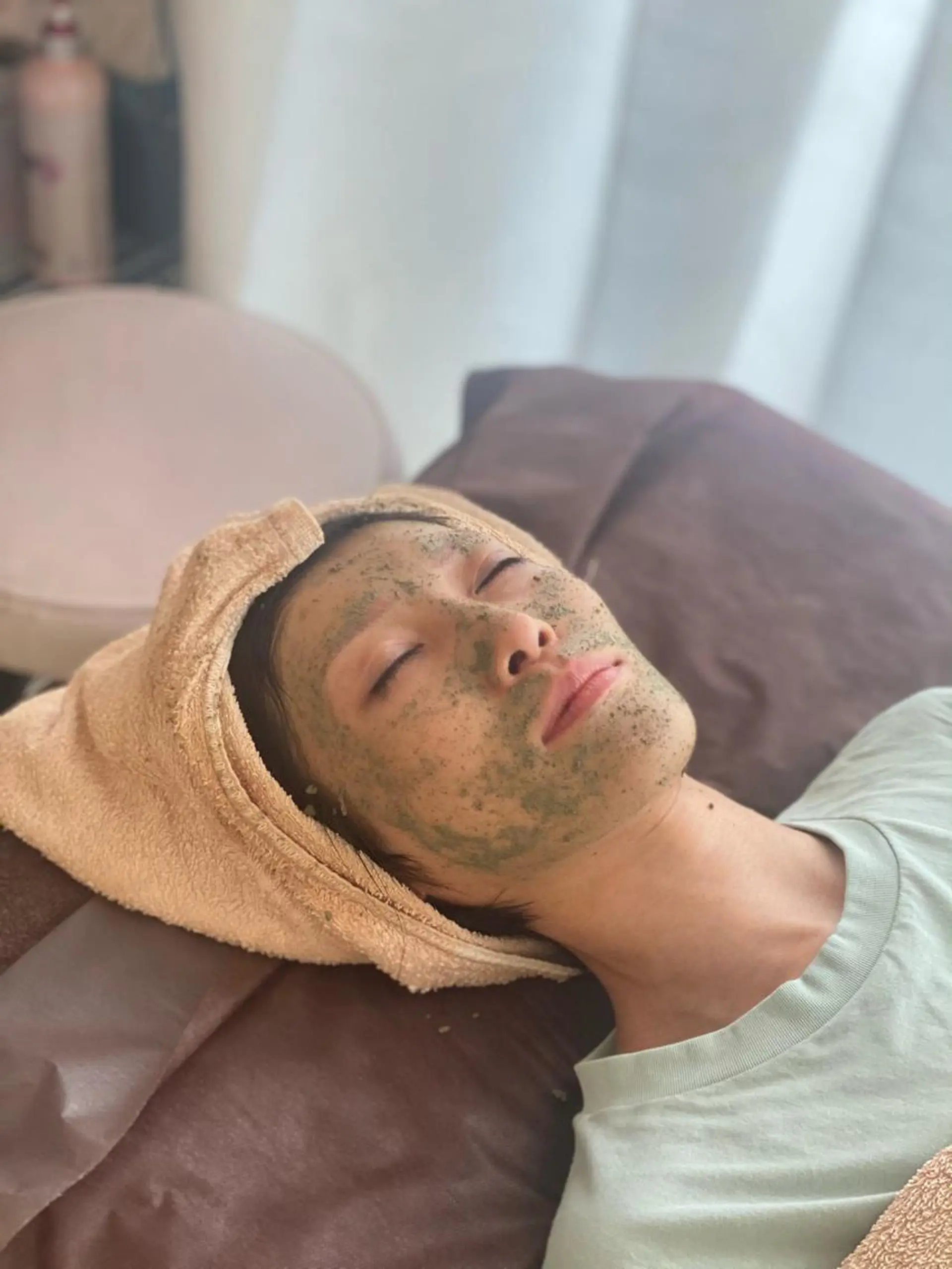 ハーブピーリング/韓国肌管理/フェイシャル/毛穴洗浄/眉毛/顔脱毛【糸脱毛専門】rev所属・ハーブピーリング🌹 毛穴洗浄❤️眉waxのエステ・リラクイメージ