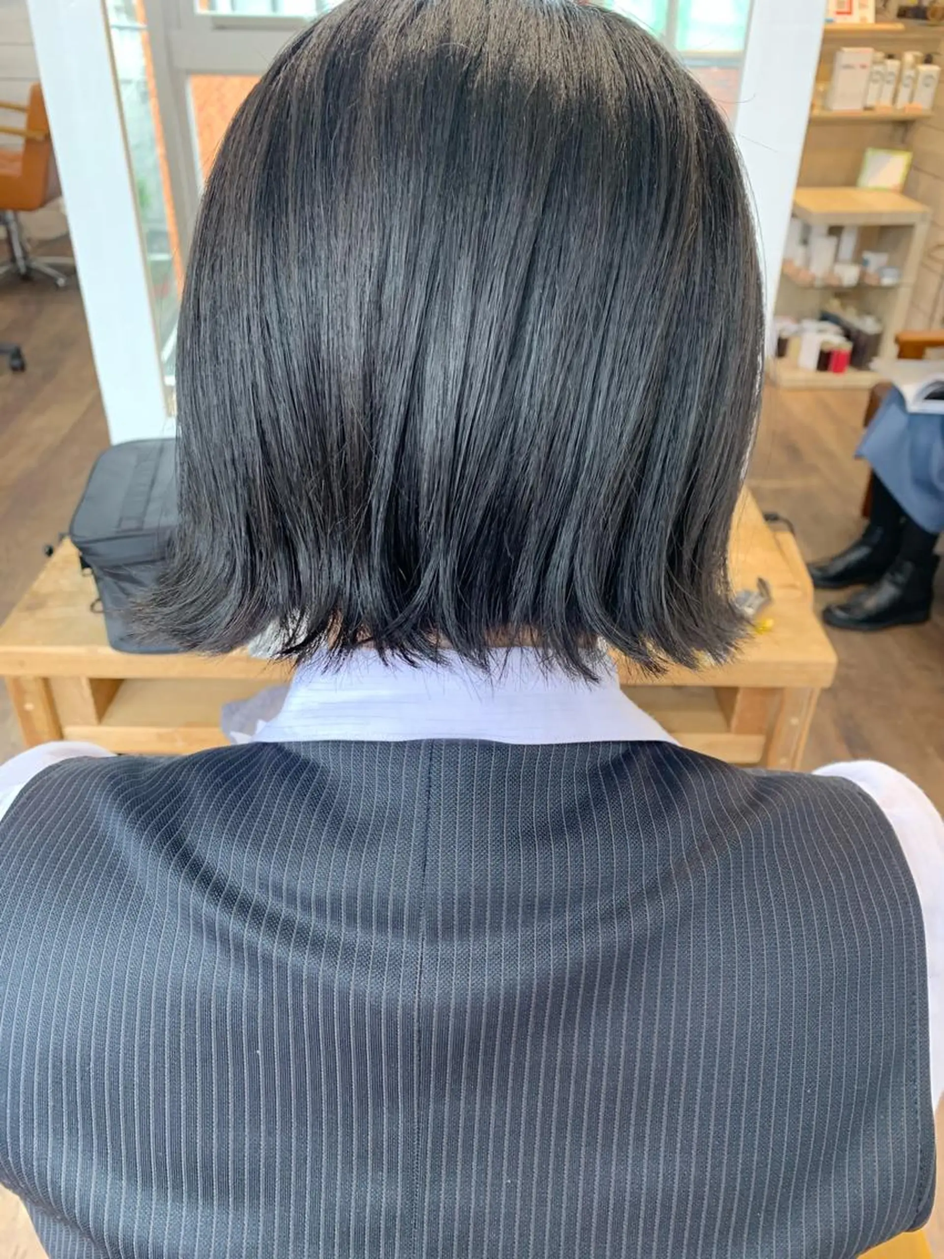 ミディアム ボブ ハイライト 髪質改善 小顔カット トリートメント ダブルカラー　/ インナーカラーMiiのヘアスタイル