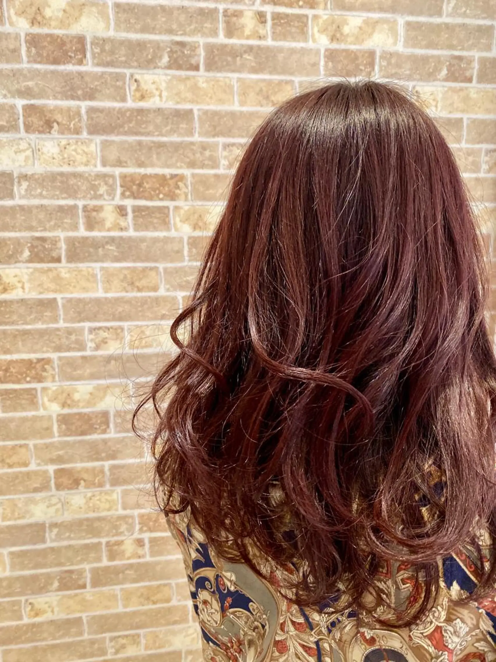 セミロング カラー スパイキーショート パーマ　具志堅　太志のヘアスタイル