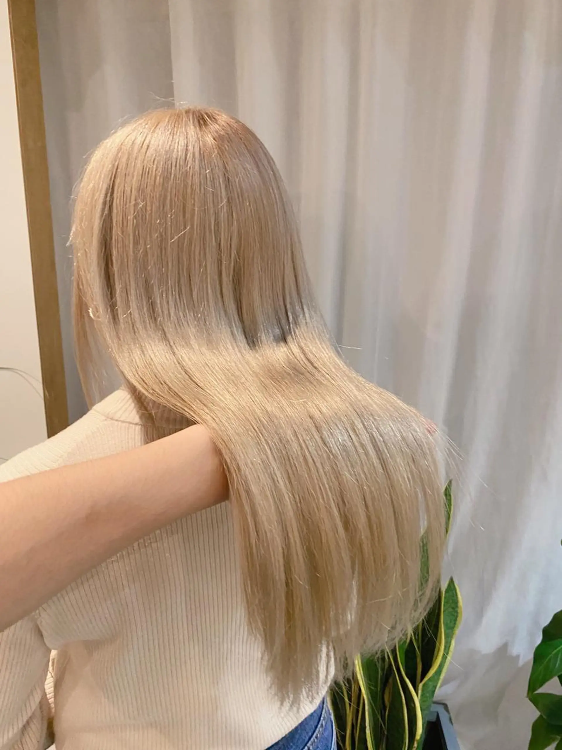 ロング カラー 美髪ストレート 川本雄己のヘアスタイル