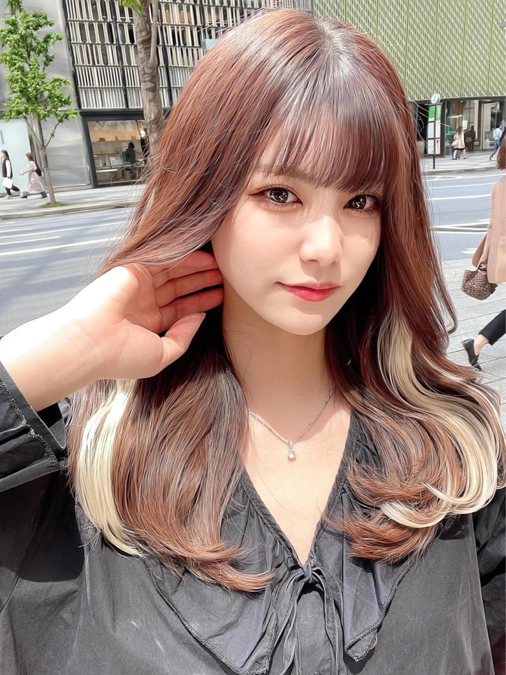 セミロング カラー エギョモリ 顔まわりレイヤー 顔周りカット ヨシンモリ 韓国風ヘア ヘアカラー 顔周り特化/韓国ヘア /レイヤー/吉野幸大のヘアスタイル