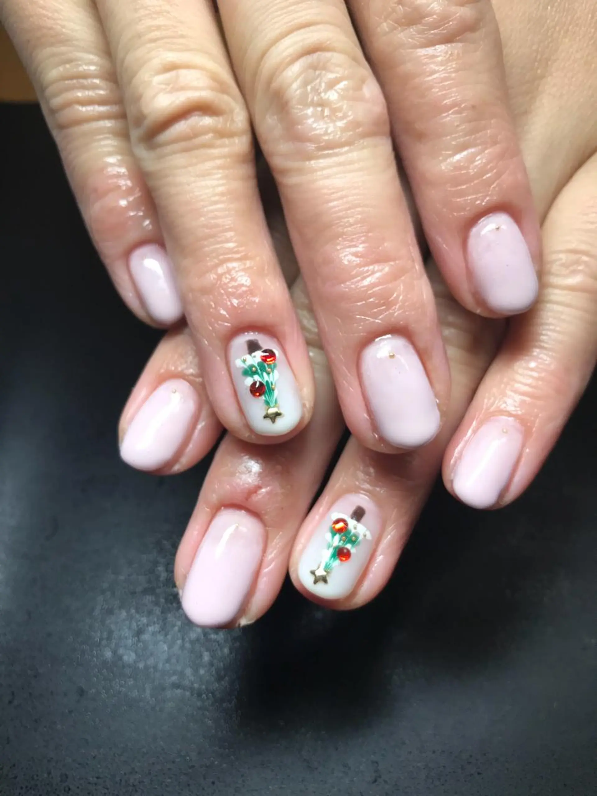 ネイル ハンドネイル みんなの店所属・仲谷 つかさのエステ・リラクイメージ