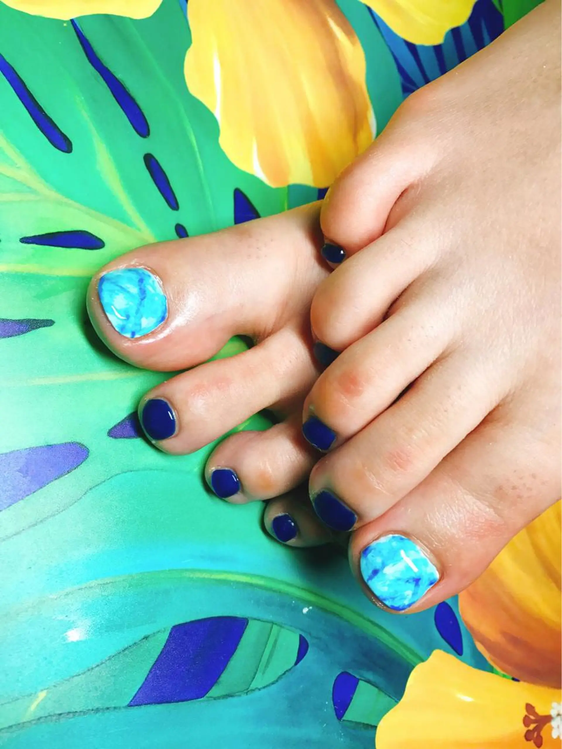 ネイル 【カメレオン】 上村 祥子のヘアスタイル