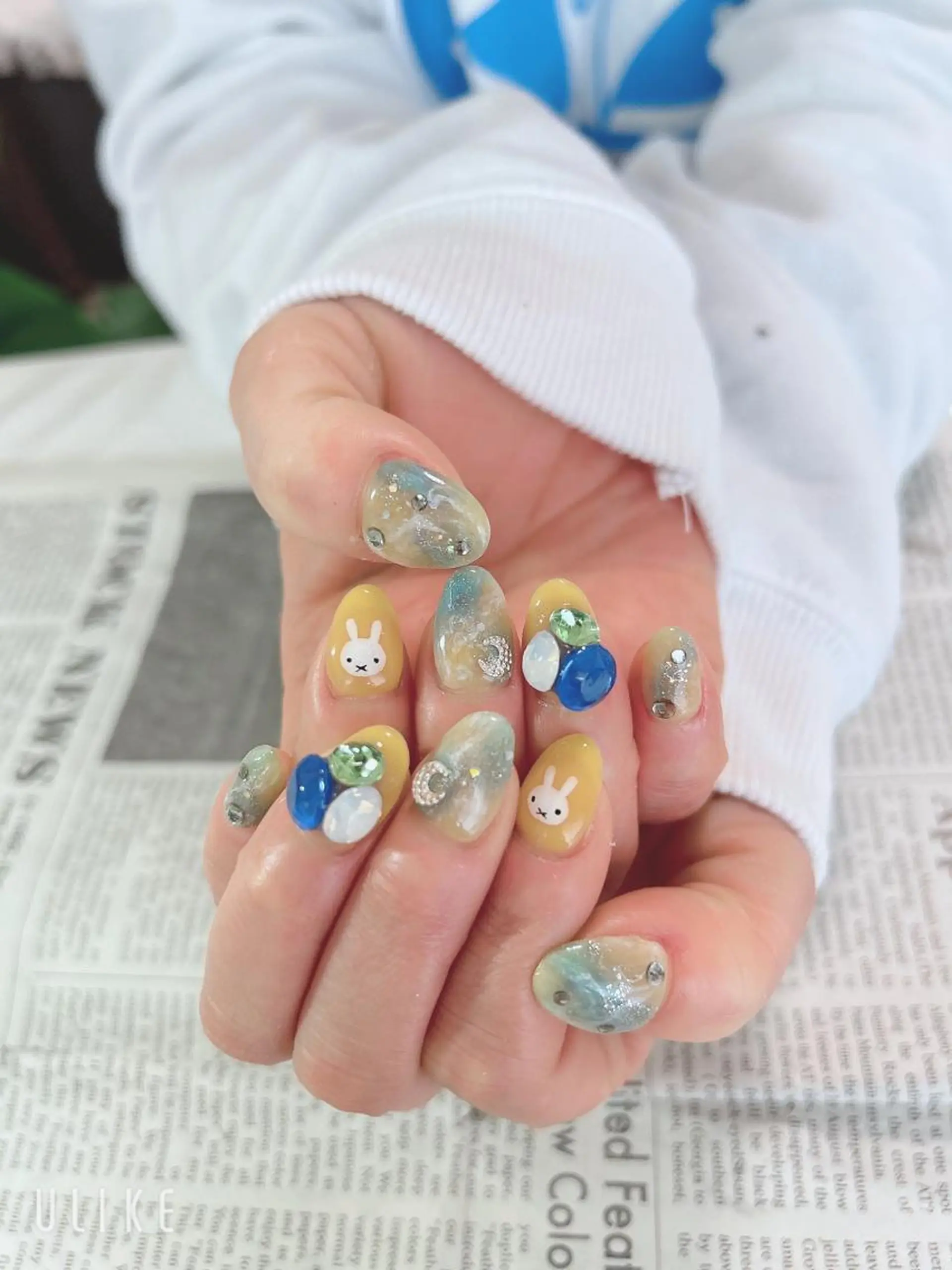 ネイル ハンドネイル ハンドケア 森山 舞のネイルデザイン