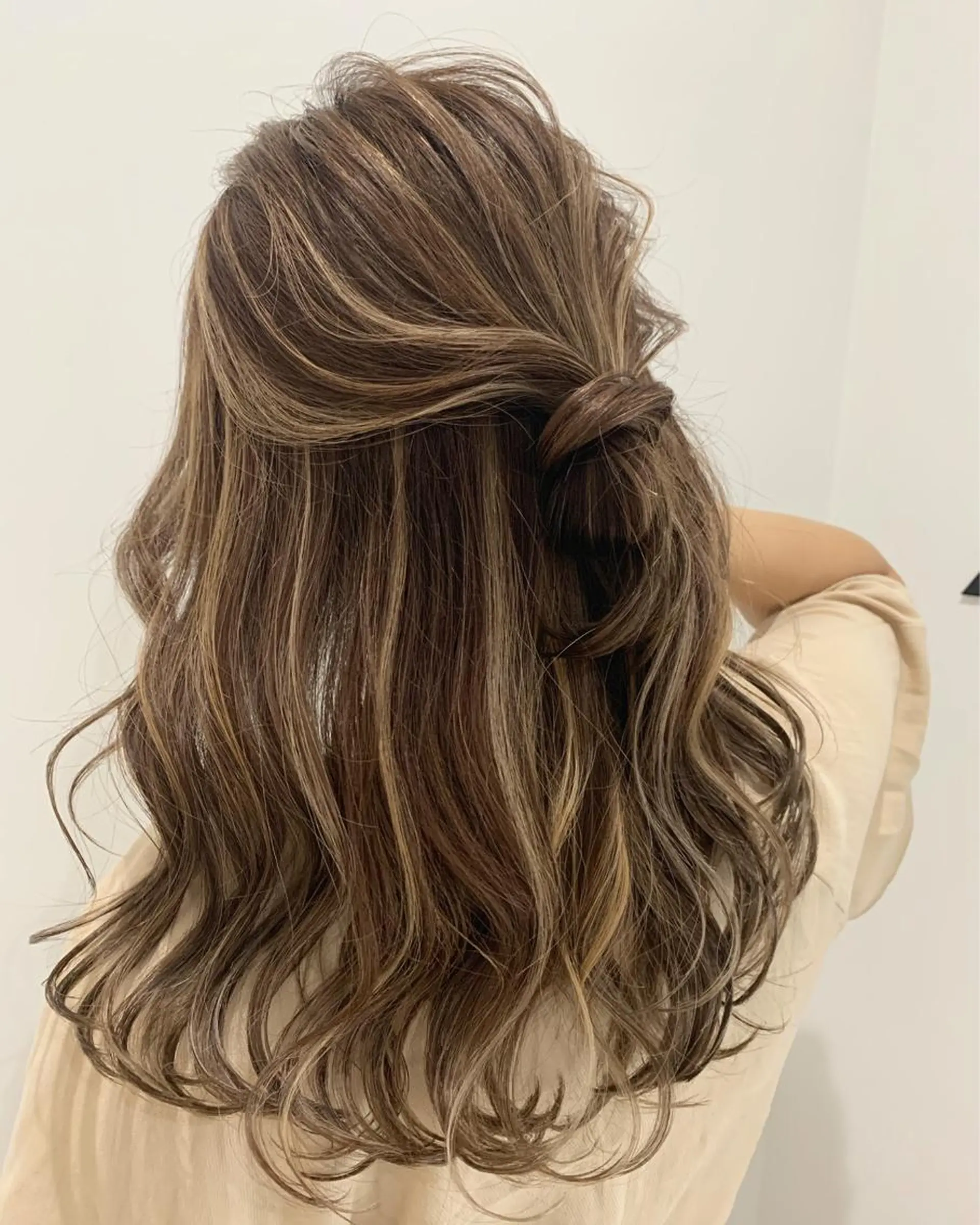 カラー LINOET NAGOYA所属・中川 来紀のヘアスタイル